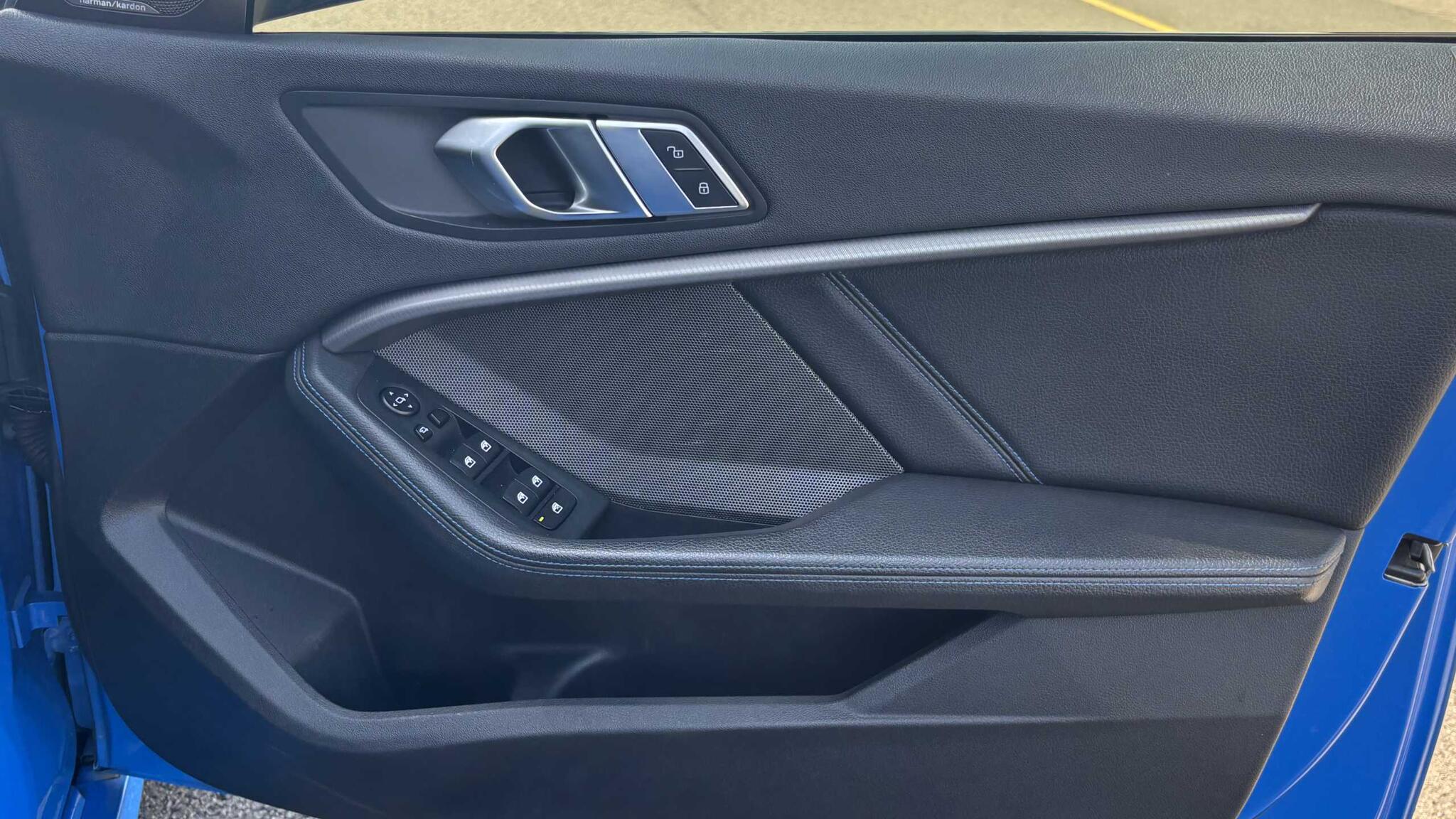 BMW 2 Series view 25