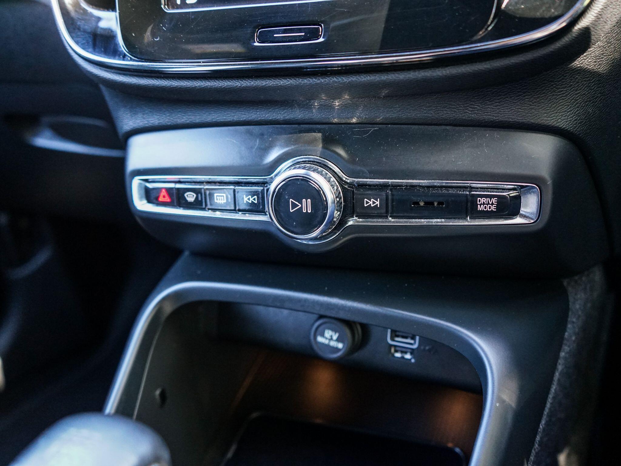 Volvo XC40 view 26