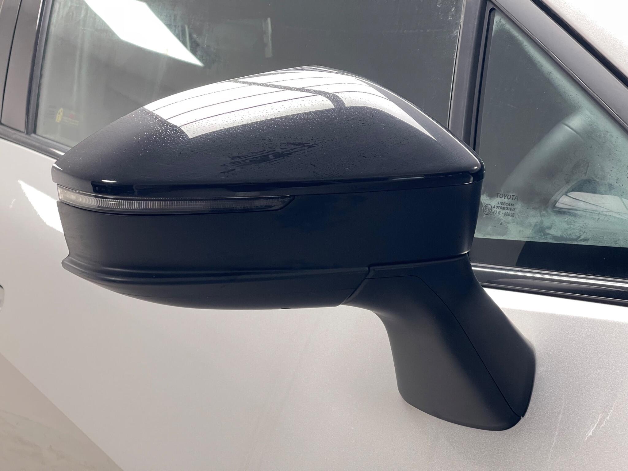 Toyota C-HR view 27