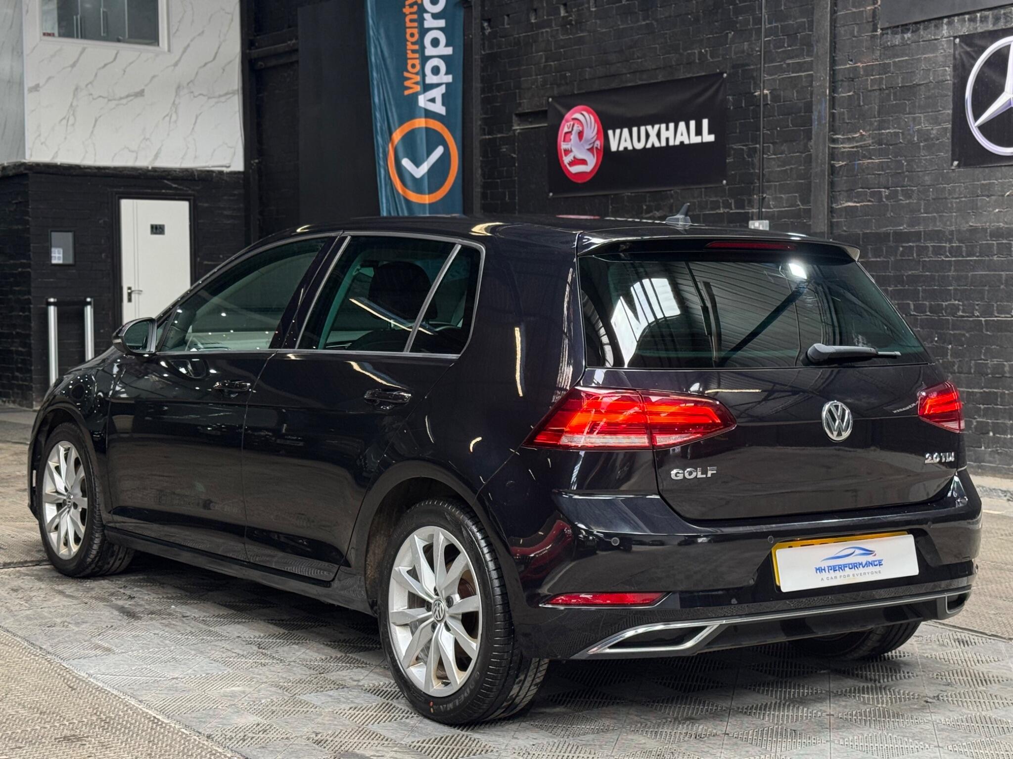 Volkswagen Golf view 6