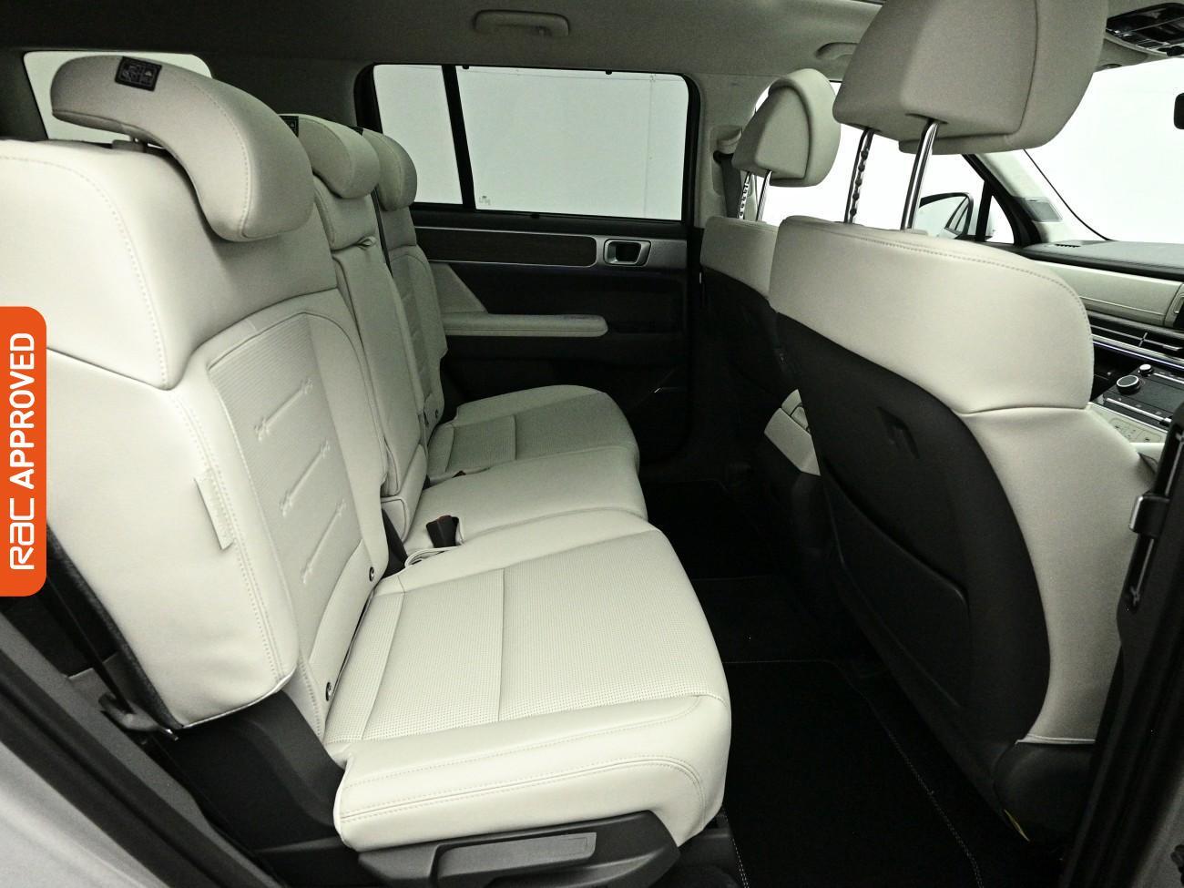 Hyundai Santa FE view 13