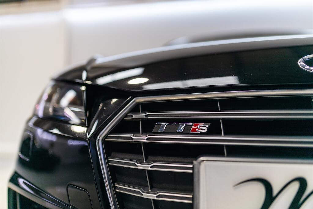 Audi TTS view 12