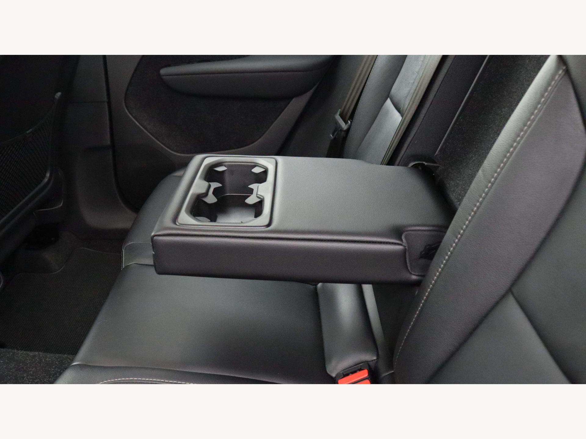 Volvo XC40 view 30