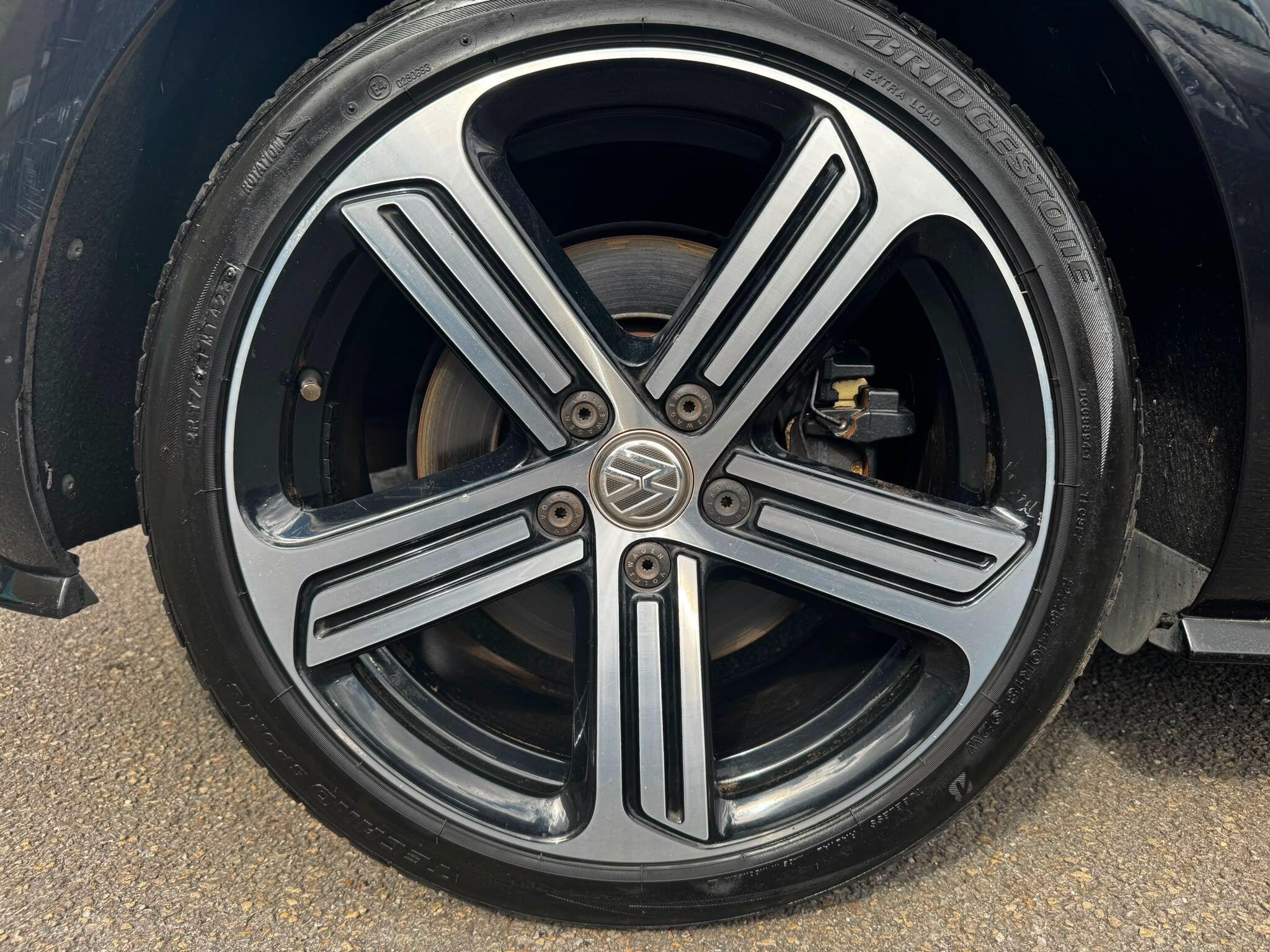 Volkswagen Golf view 29