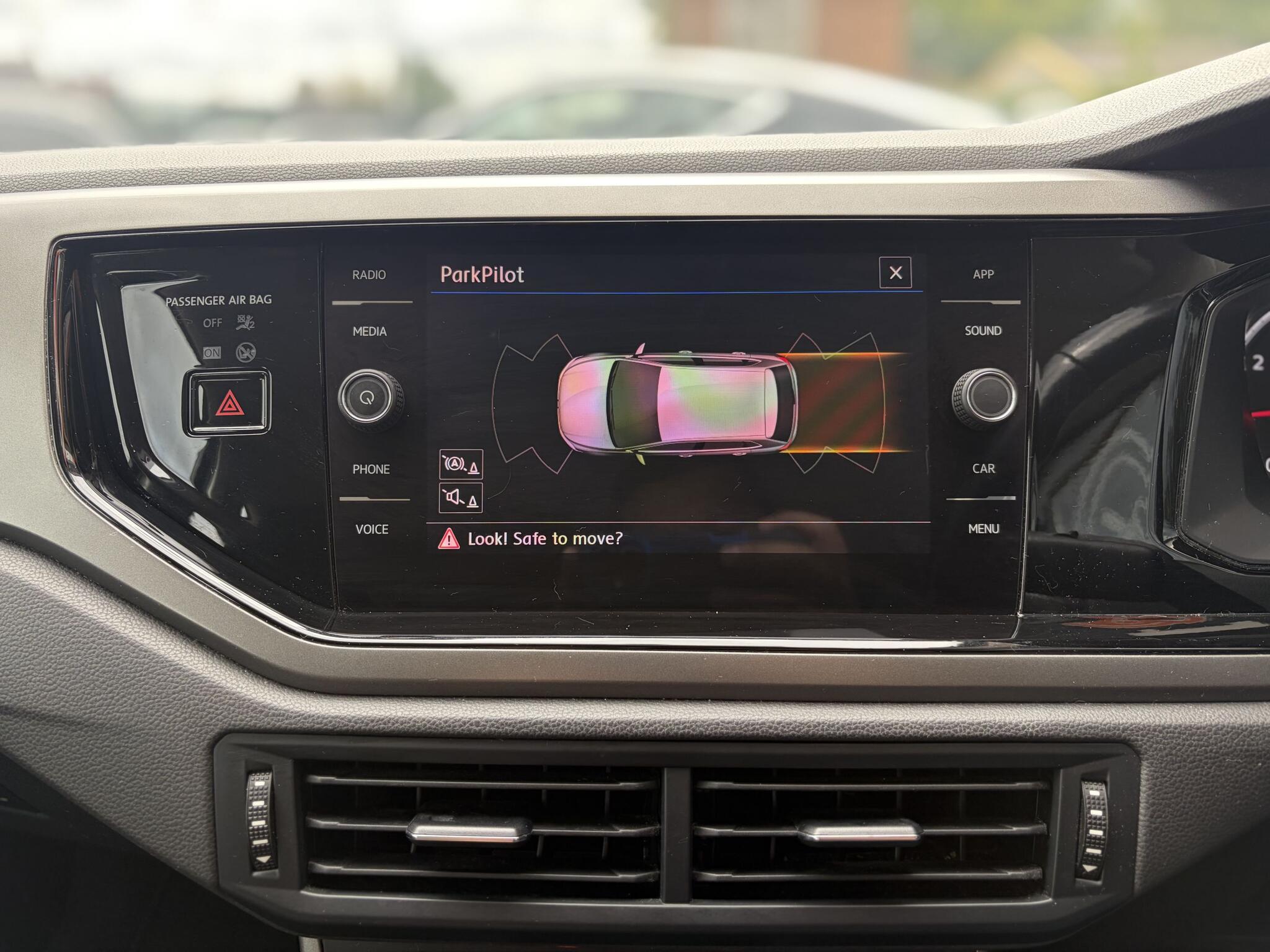 Volkswagen Polo view 16