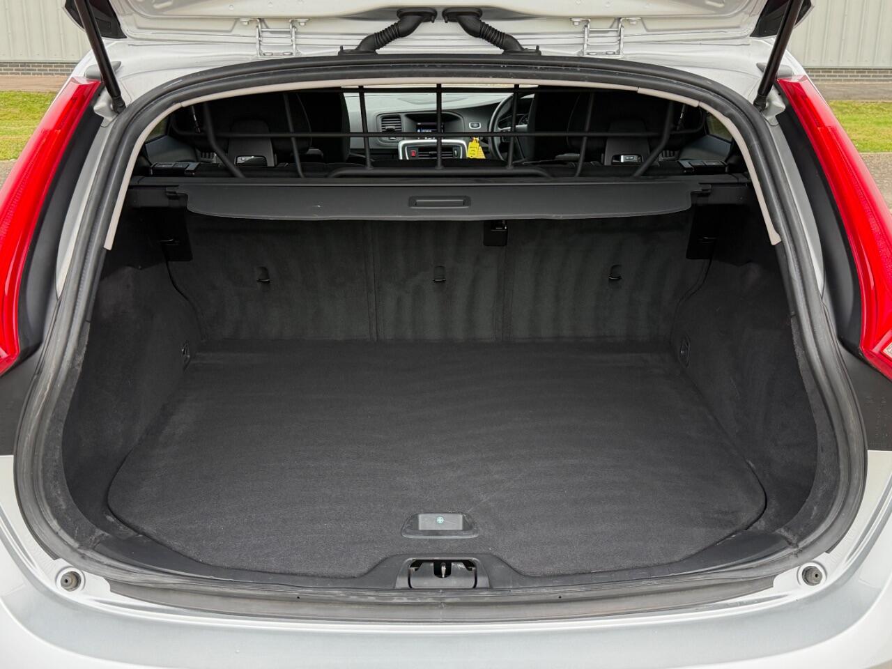 Volvo V60 view 11