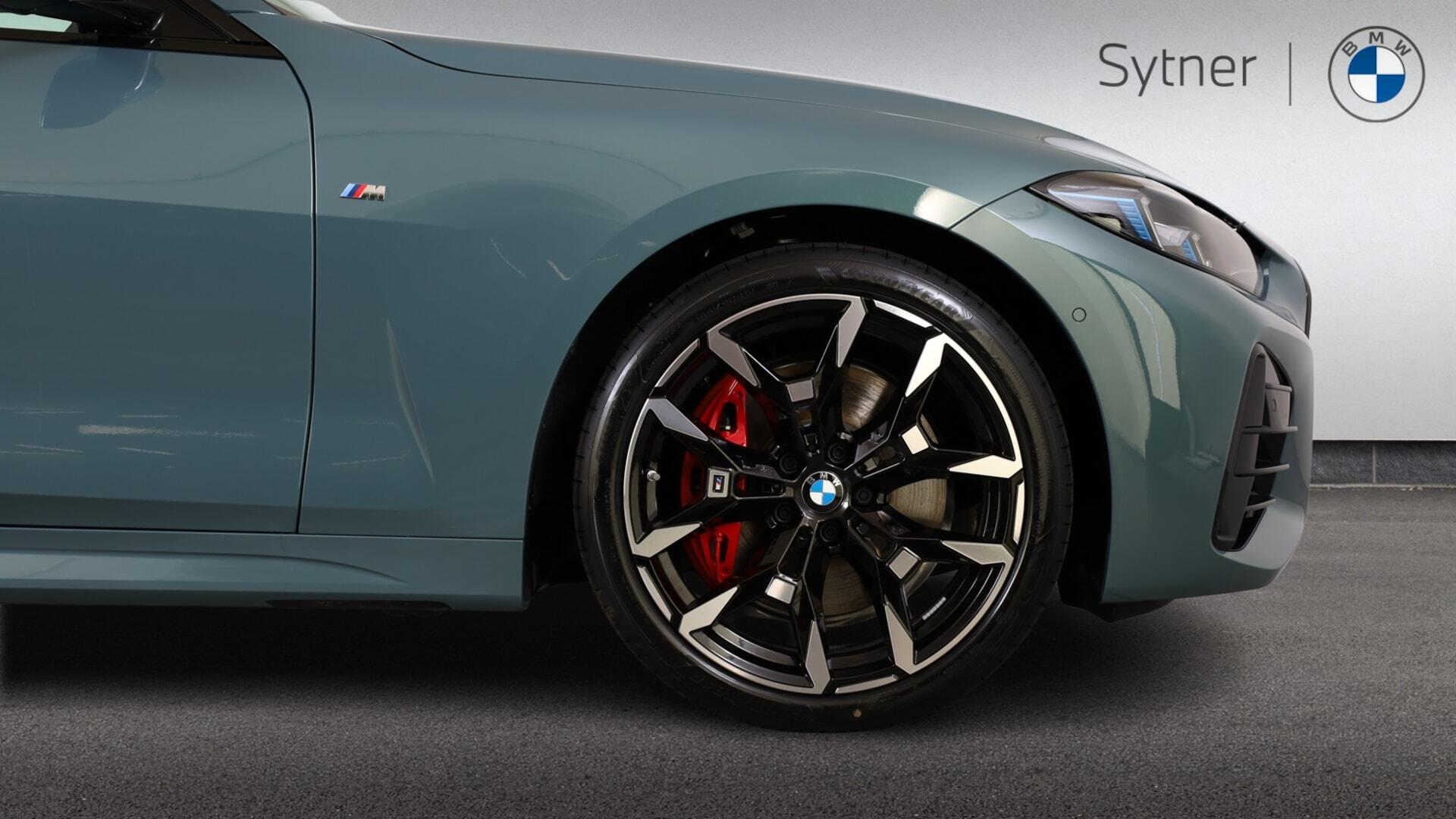 BMW 4 Series view 14
