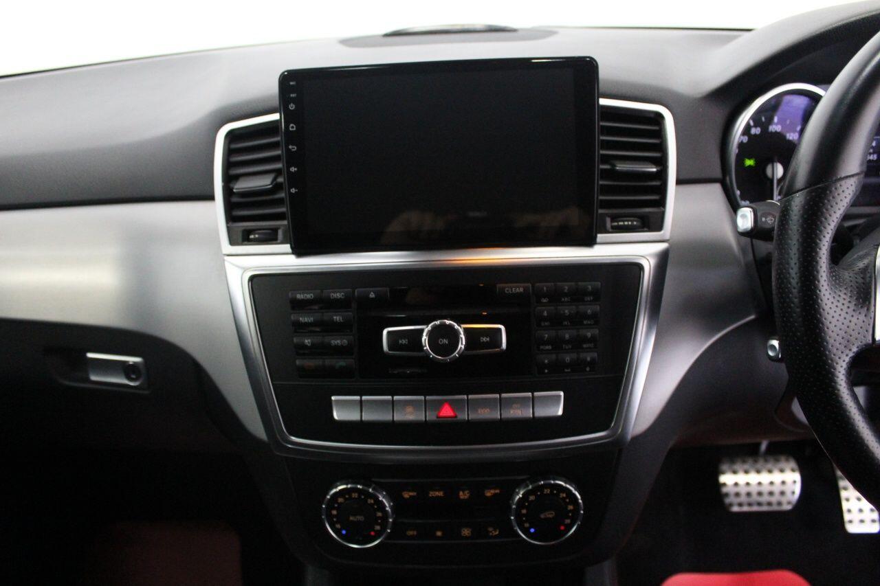 Mercedes-Benz M-Class view 34
