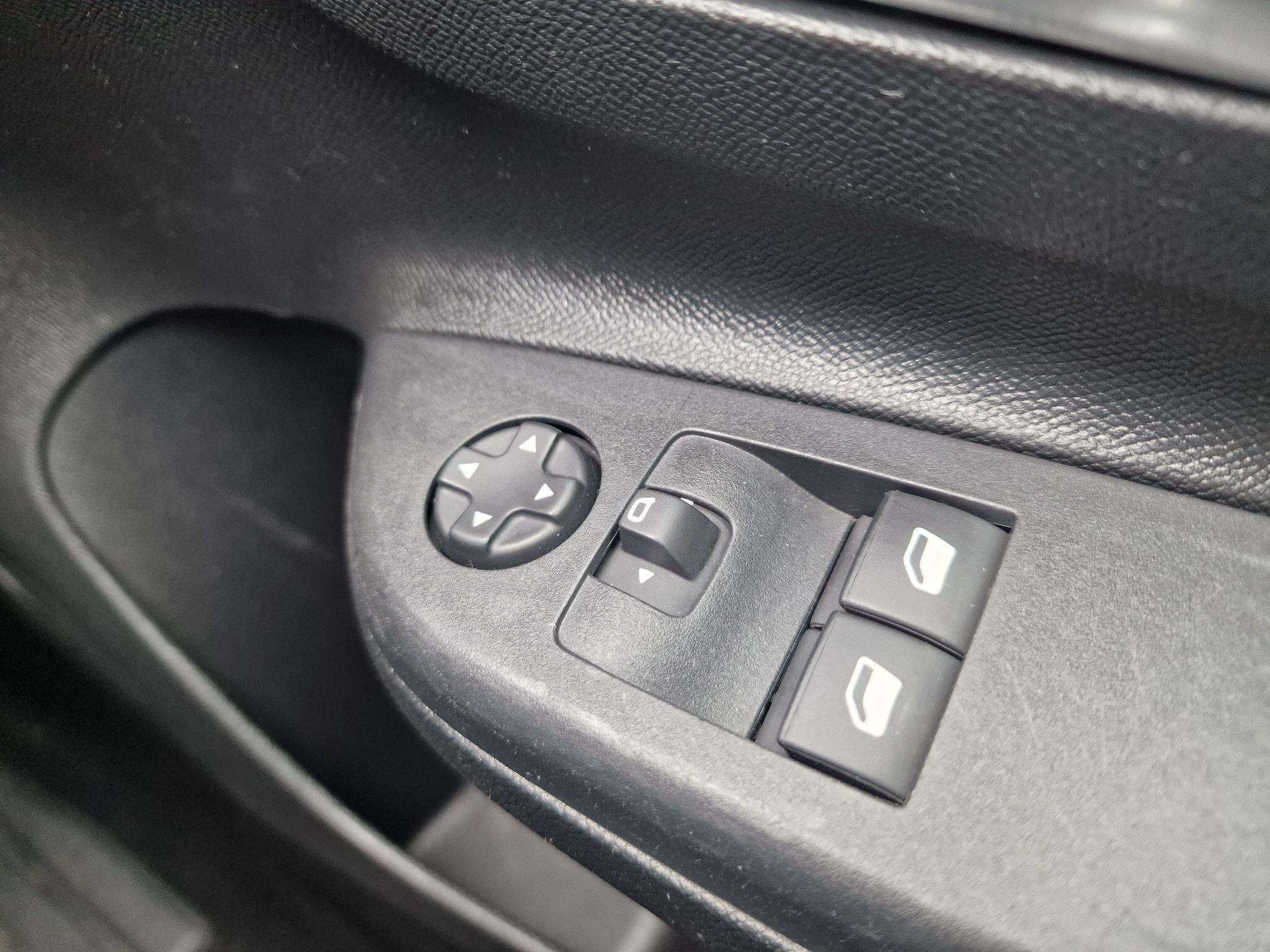 Vauxhall Corsa view 24