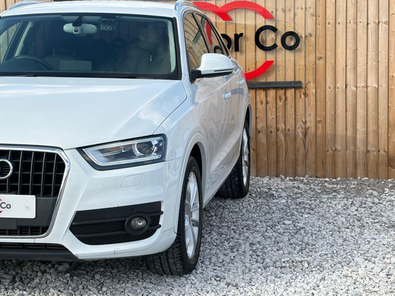 Audi Q3 view 5