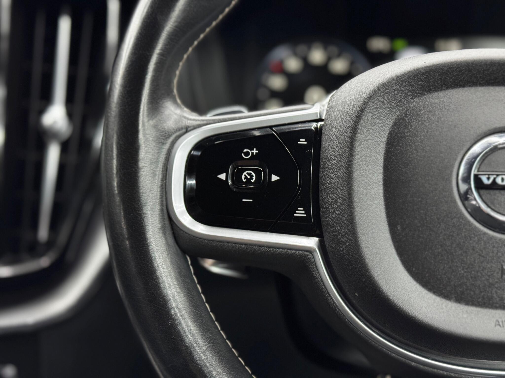 Volvo XC60 view 20