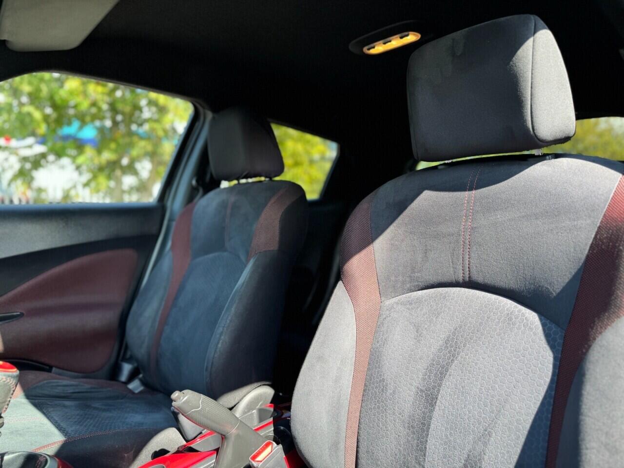Nissan Juke view 27