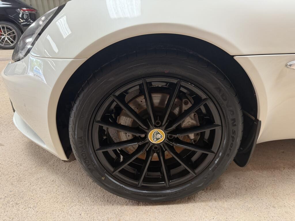 Lotus Elise view 27