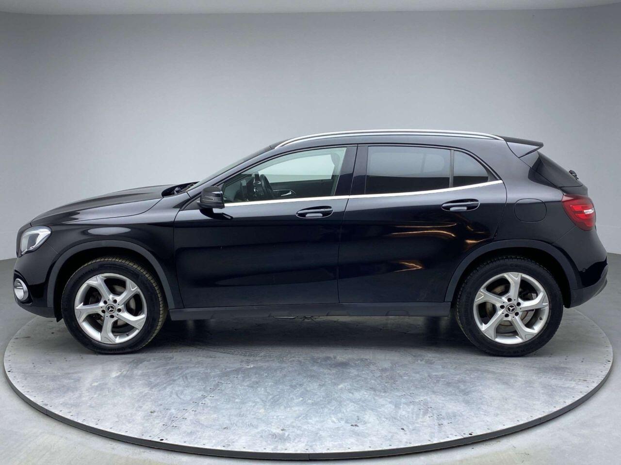 Mercedes-Benz Gla view 5