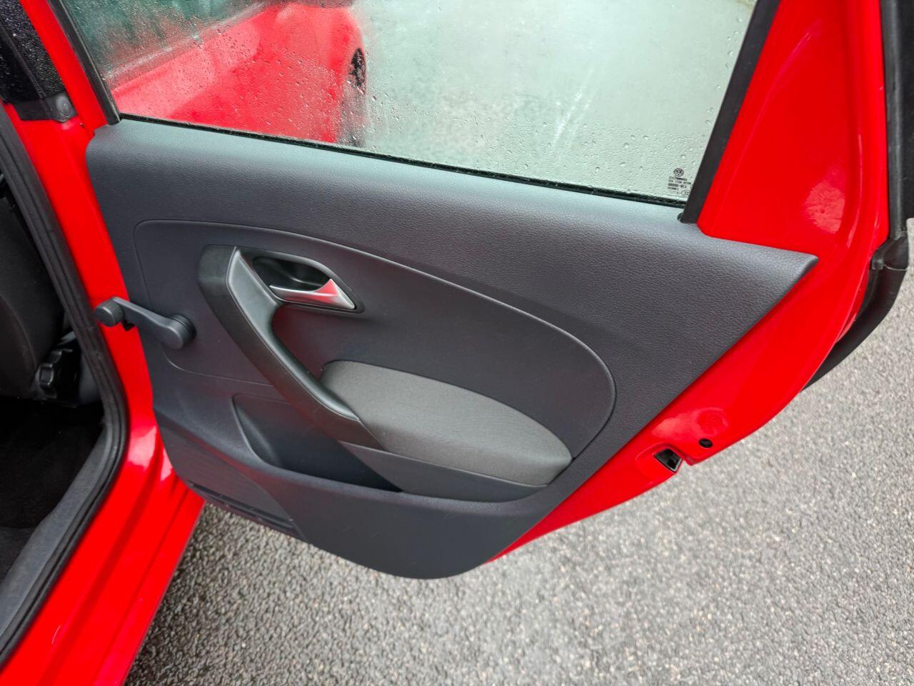 Volkswagen Polo view 22