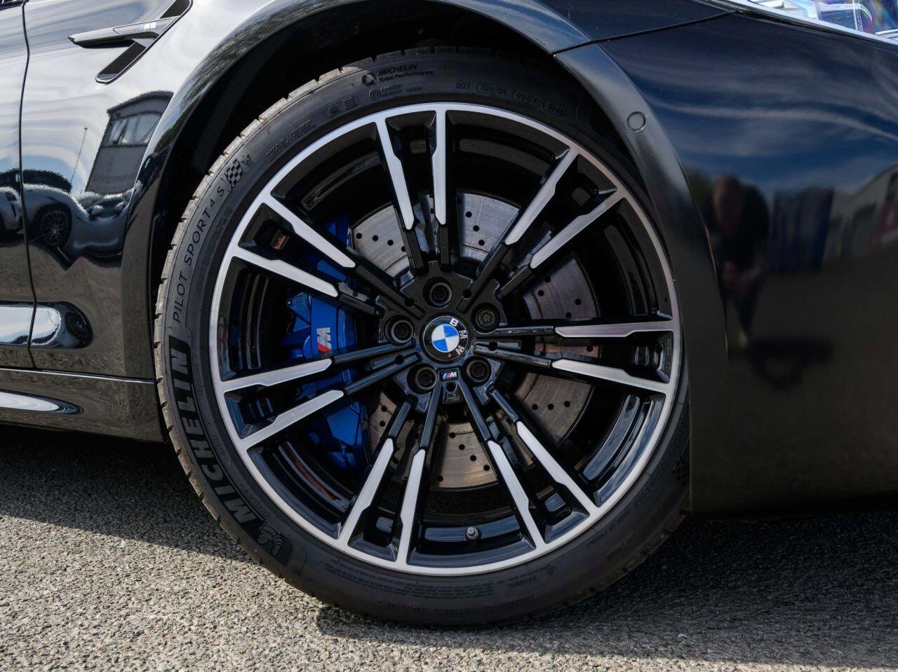 BMW M5 view 9