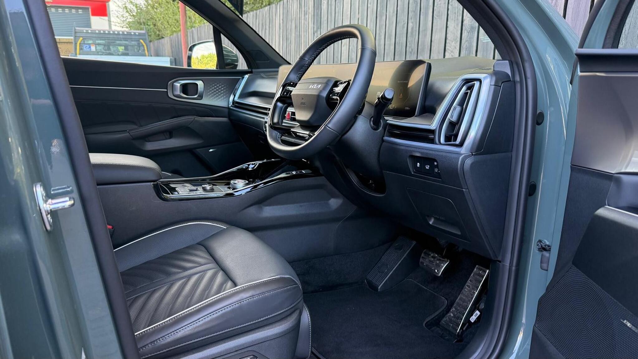 Kia Sorento view 22