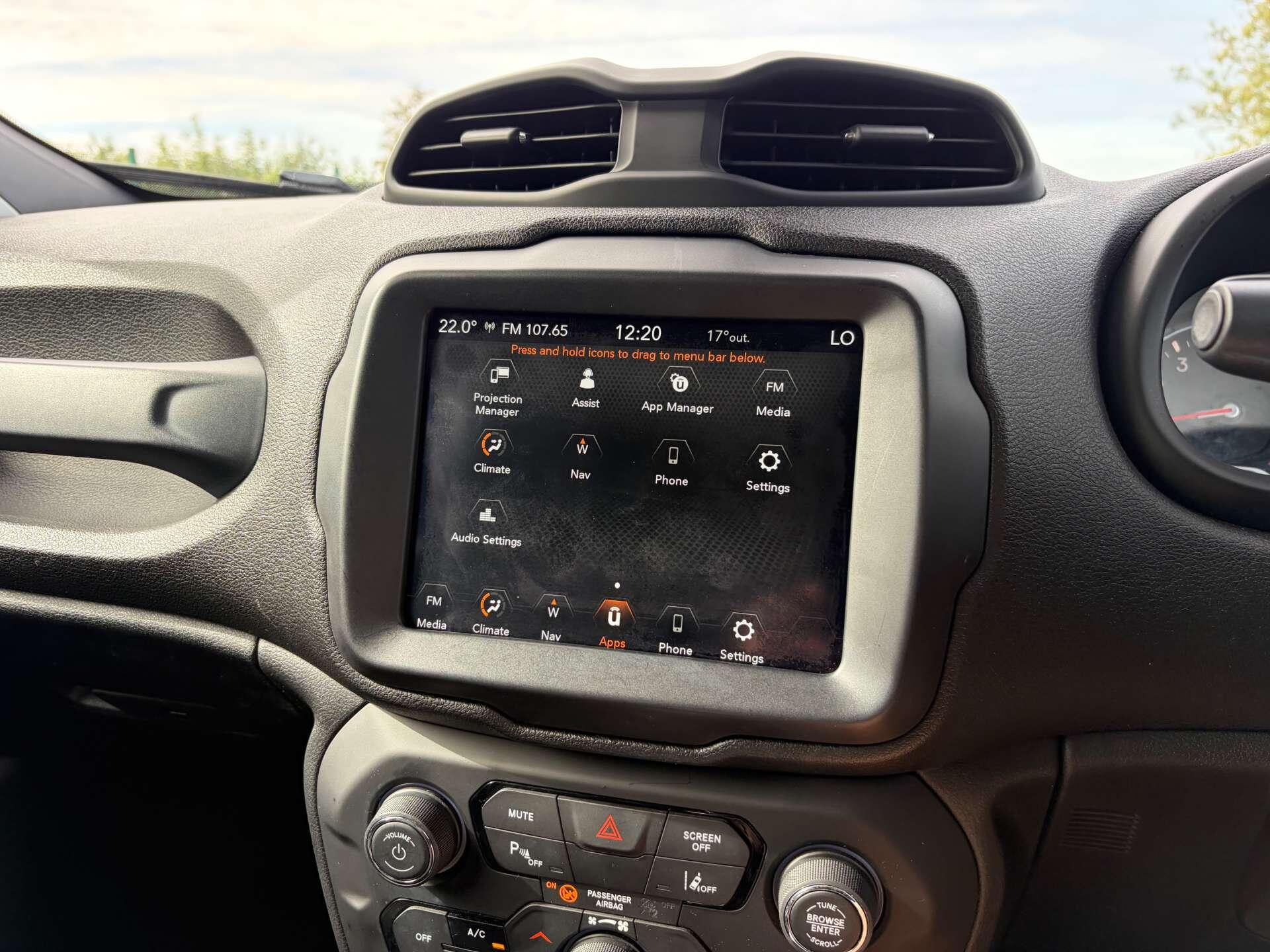 Jeep Renegade view 43