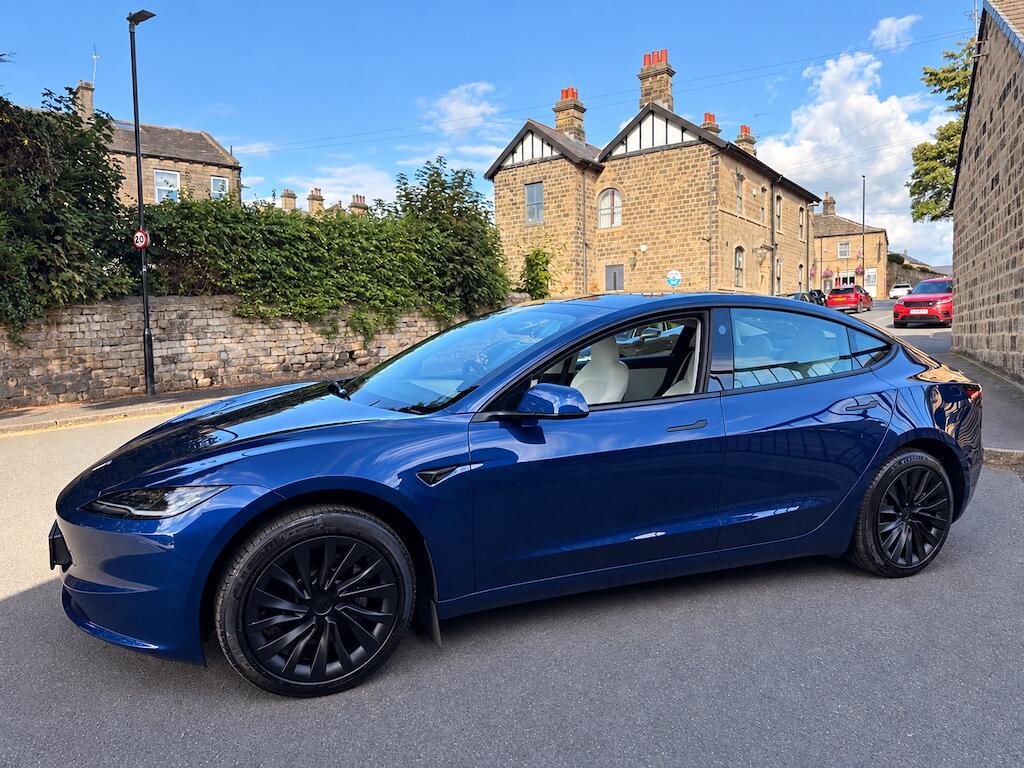 Tesla Model 3 view 9