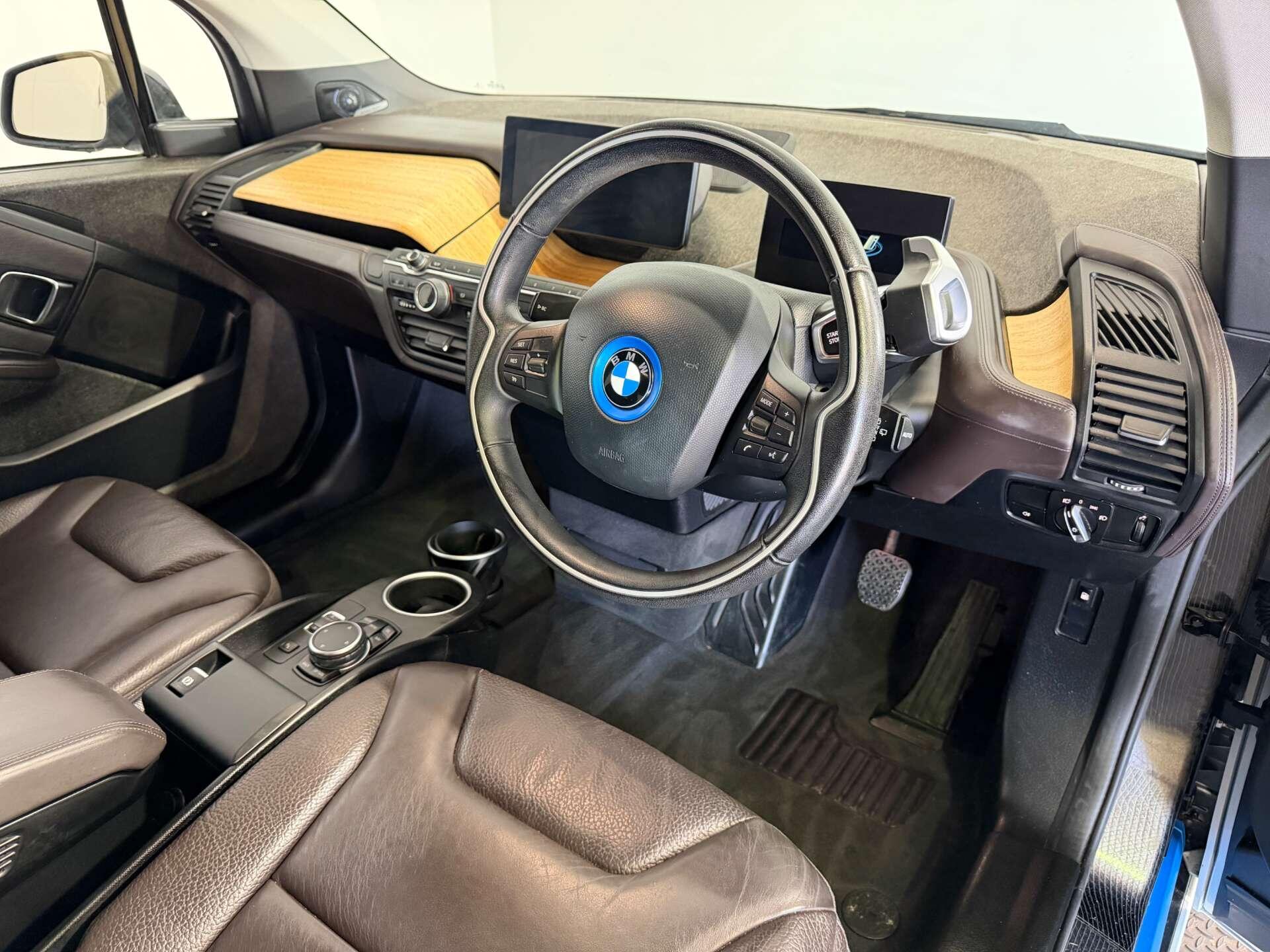 BMW i3 view 19