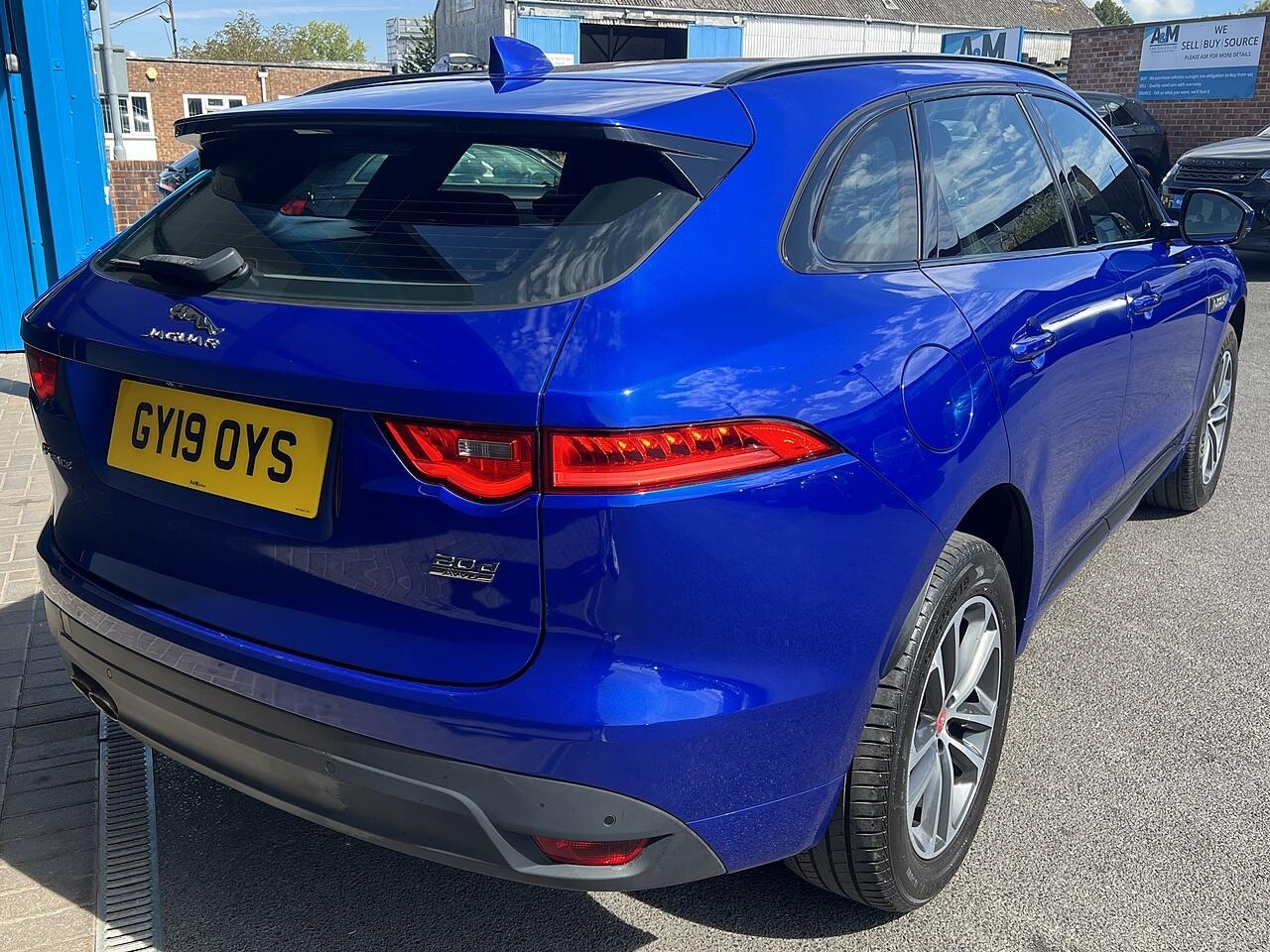 Jaguar F-Pace view 2