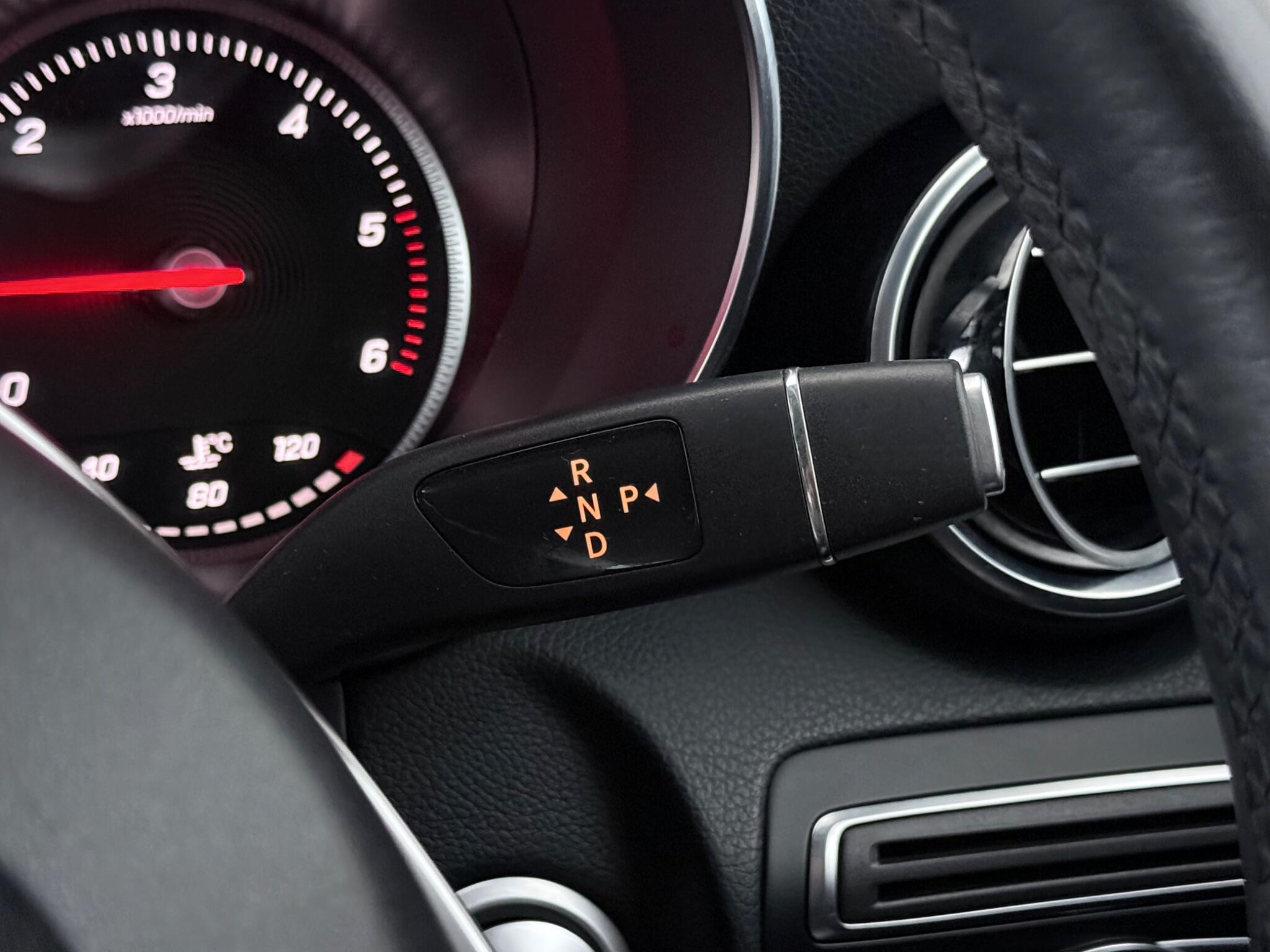 Mercedes-Benz GLC view 22