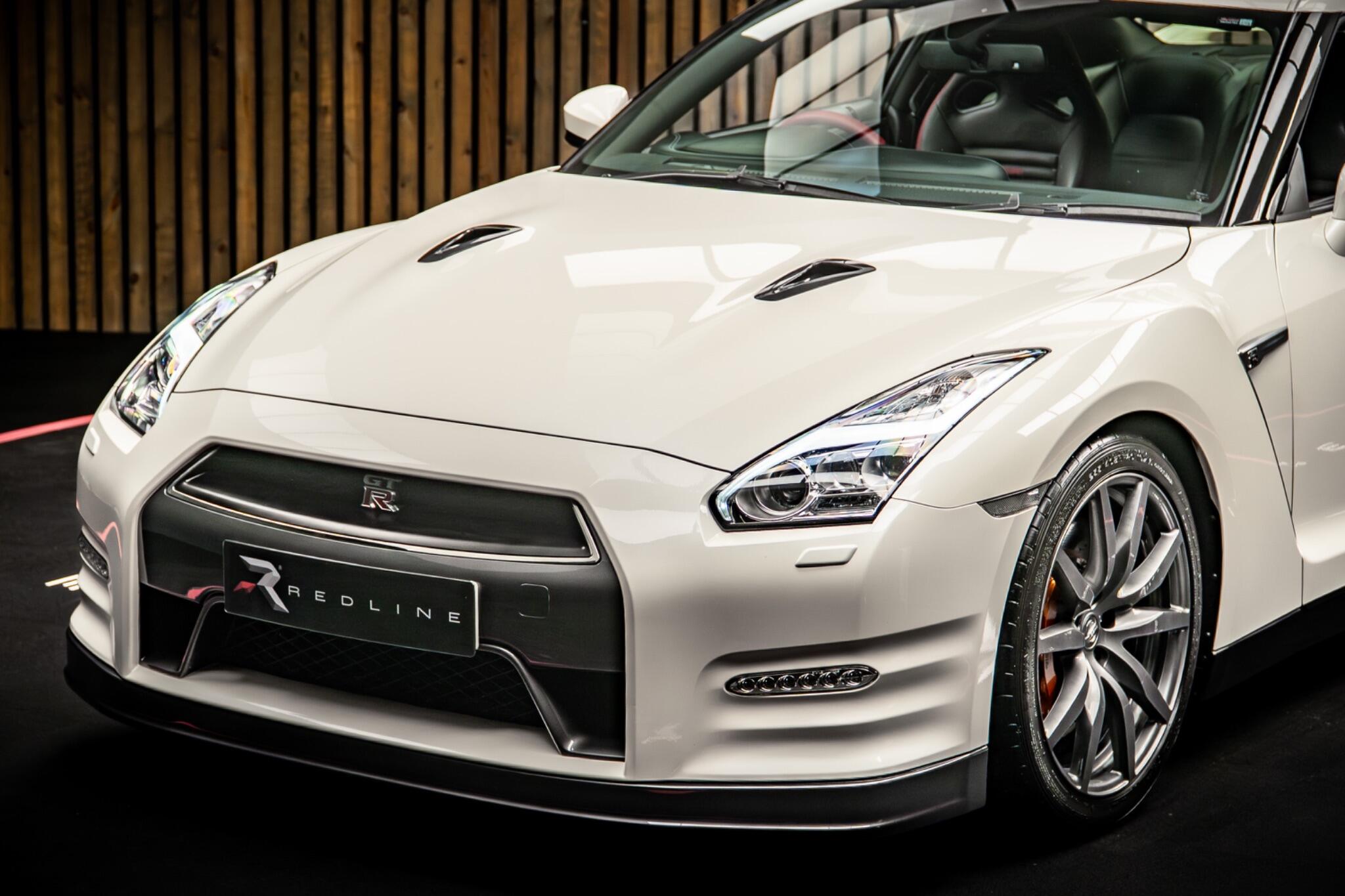 Nissan GT-R view 15