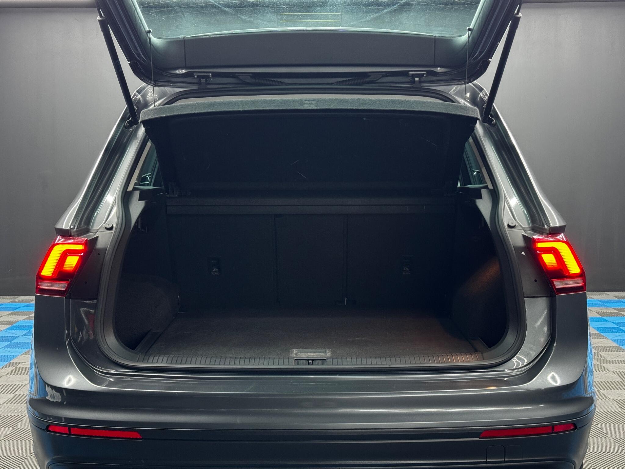 Volkswagen Tiguan view 40
