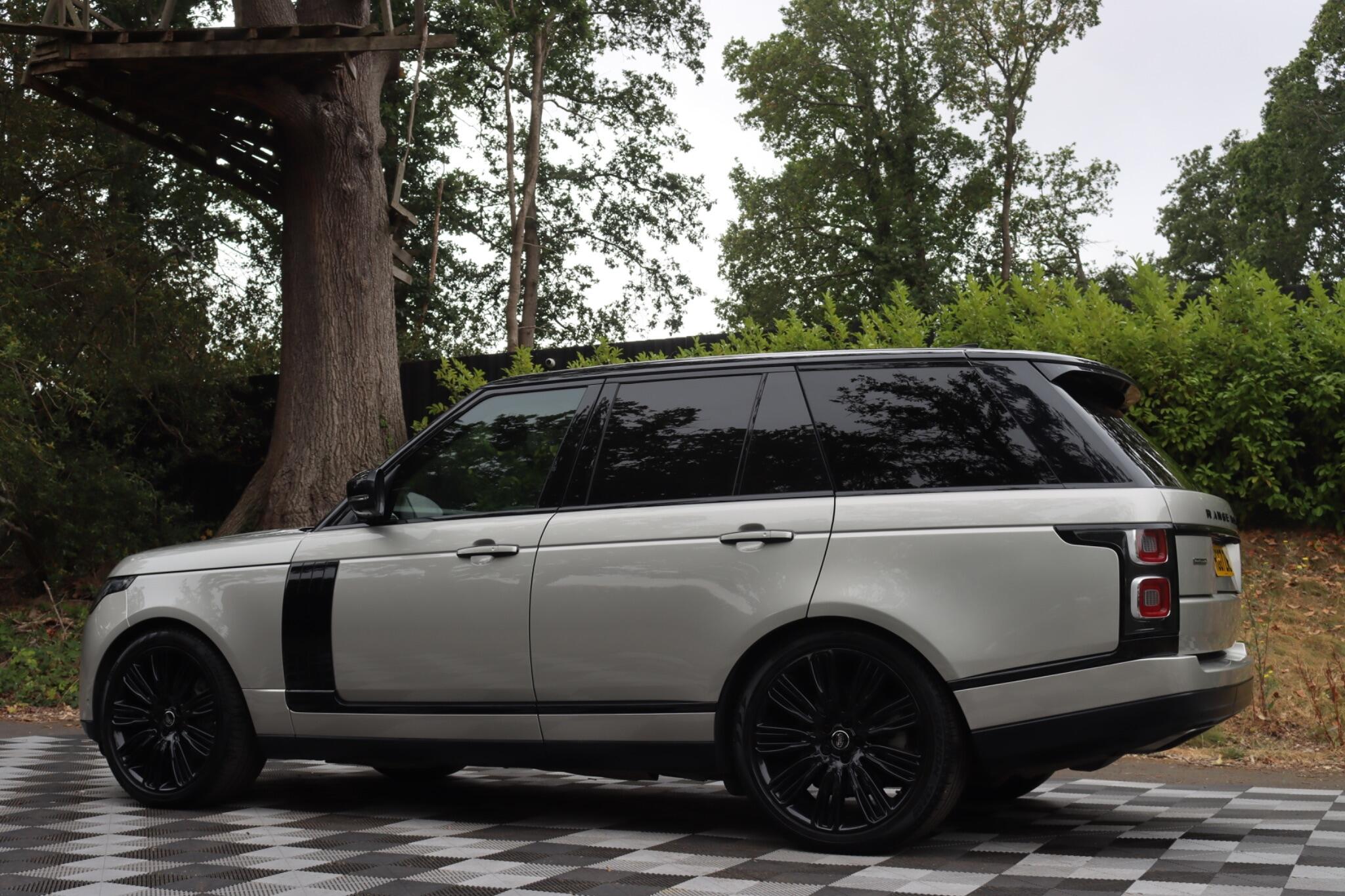 Land Rover Range Rover view 24