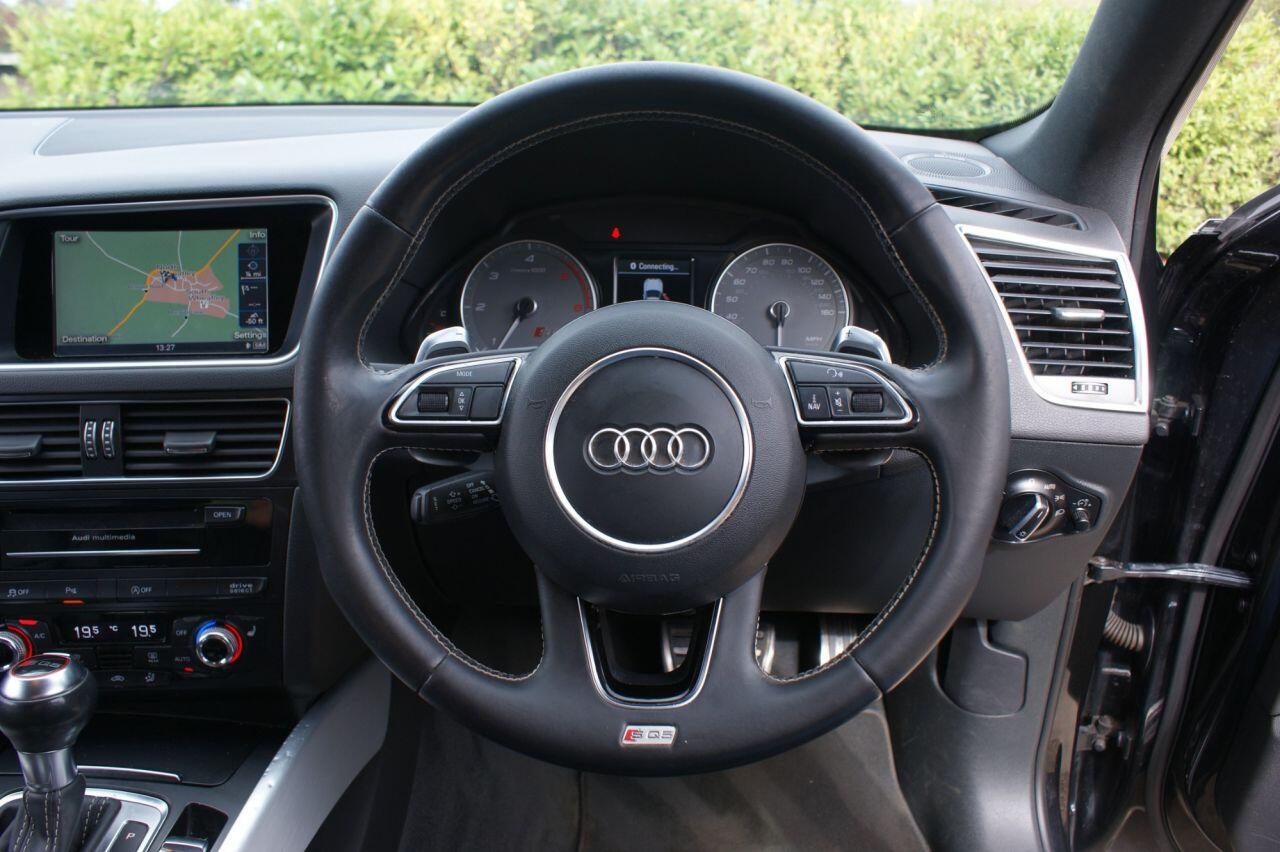 Audi SQ5 view 45