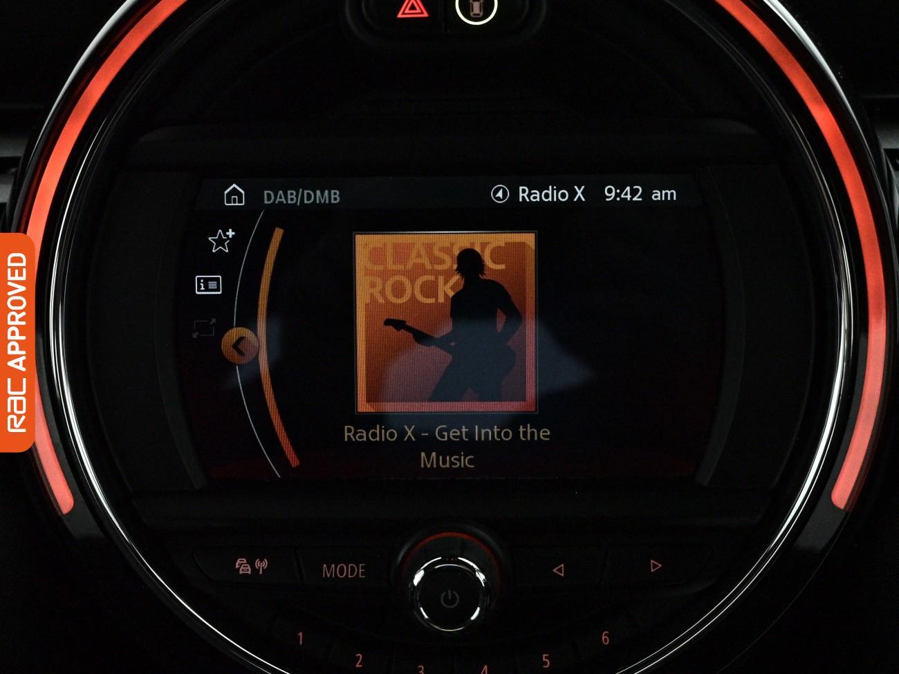 Mini Hatch view 28
