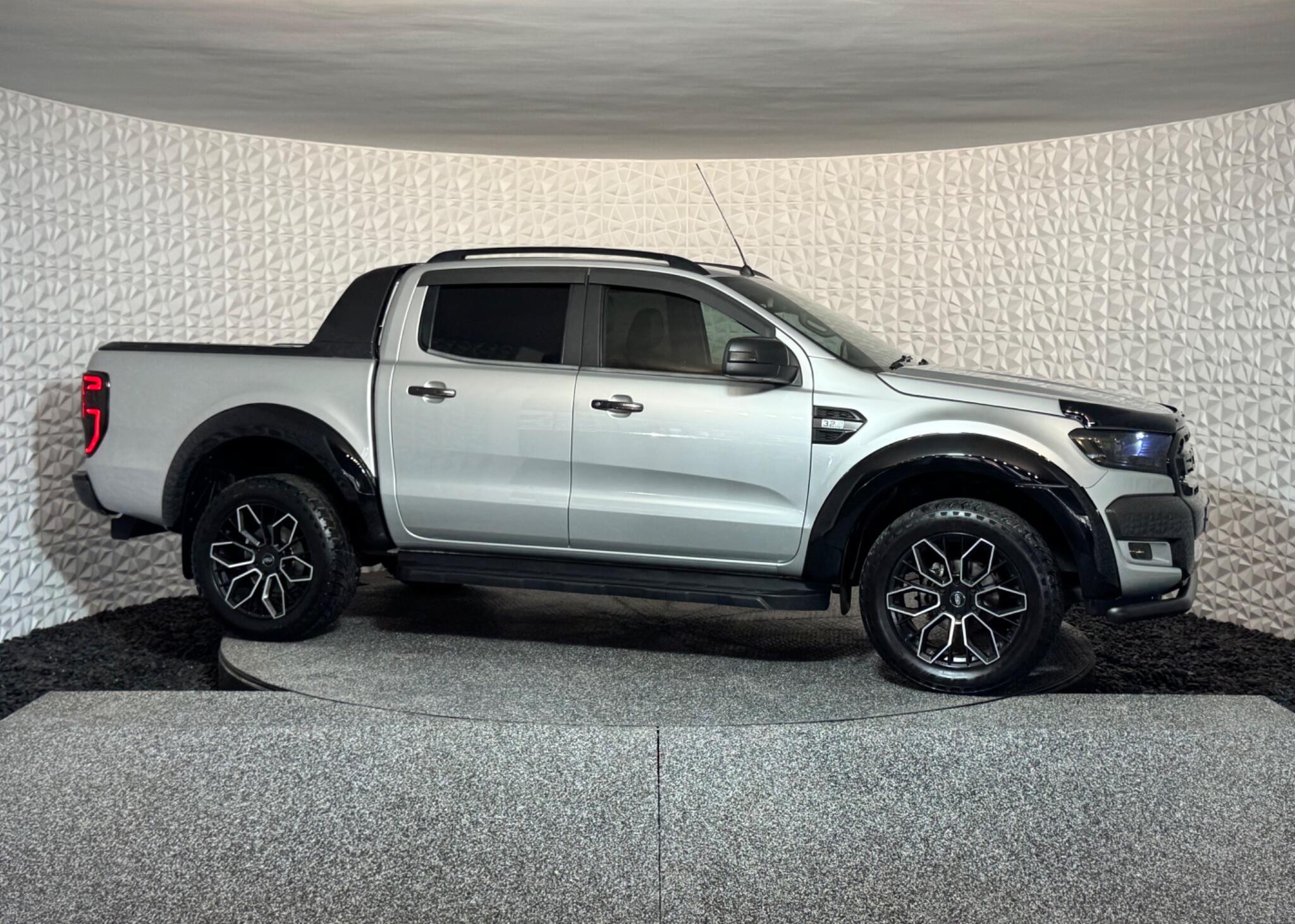 Ford Ranger view 8