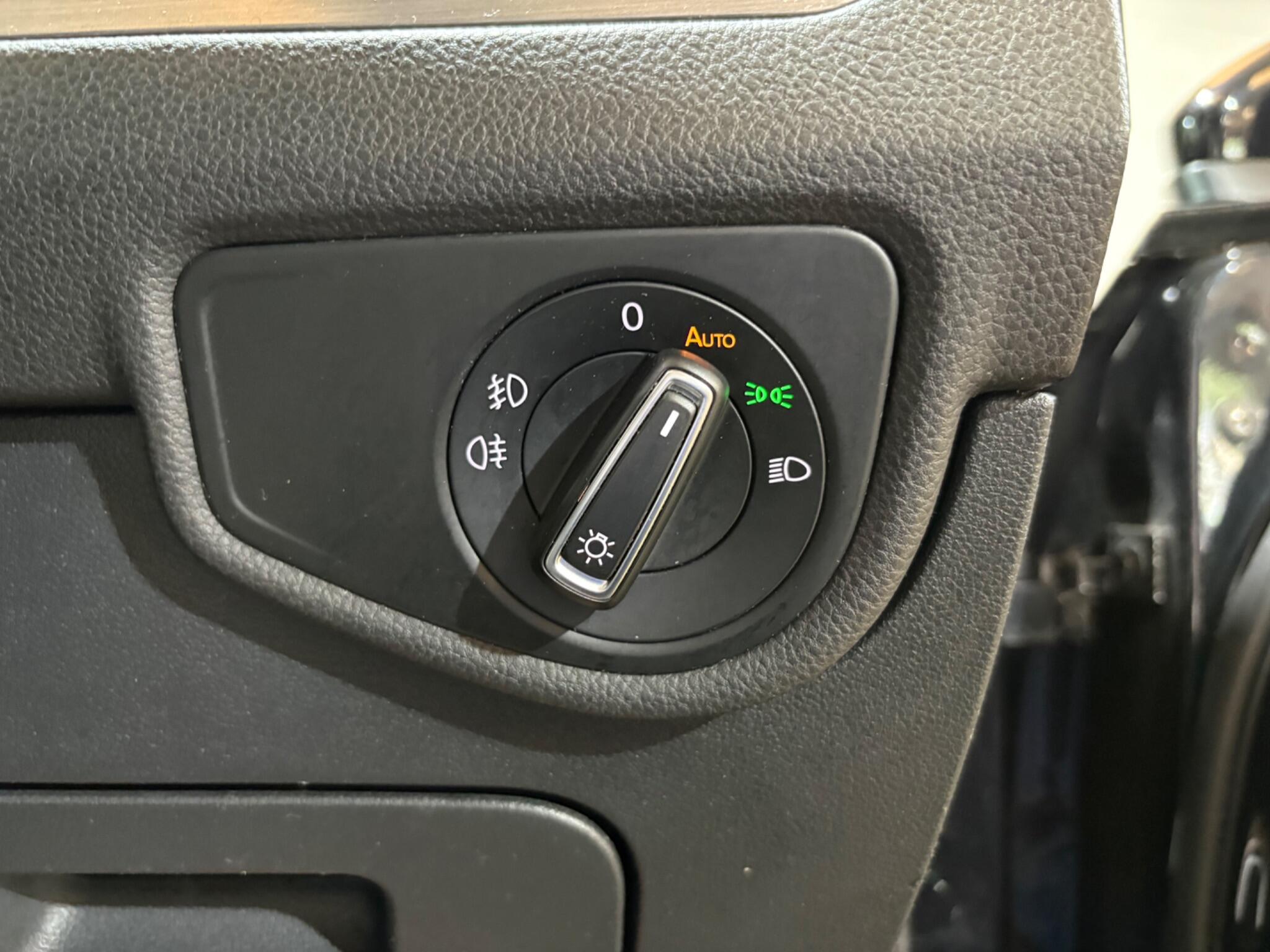 Volkswagen Touran view 33