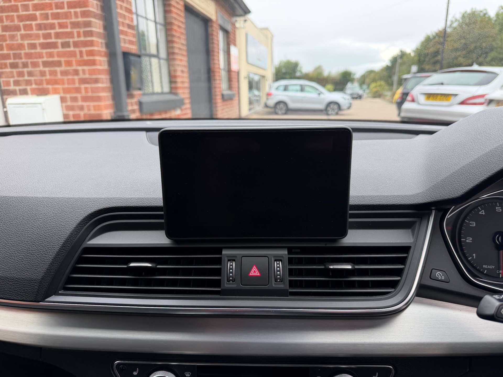 Audi Q5 view 30