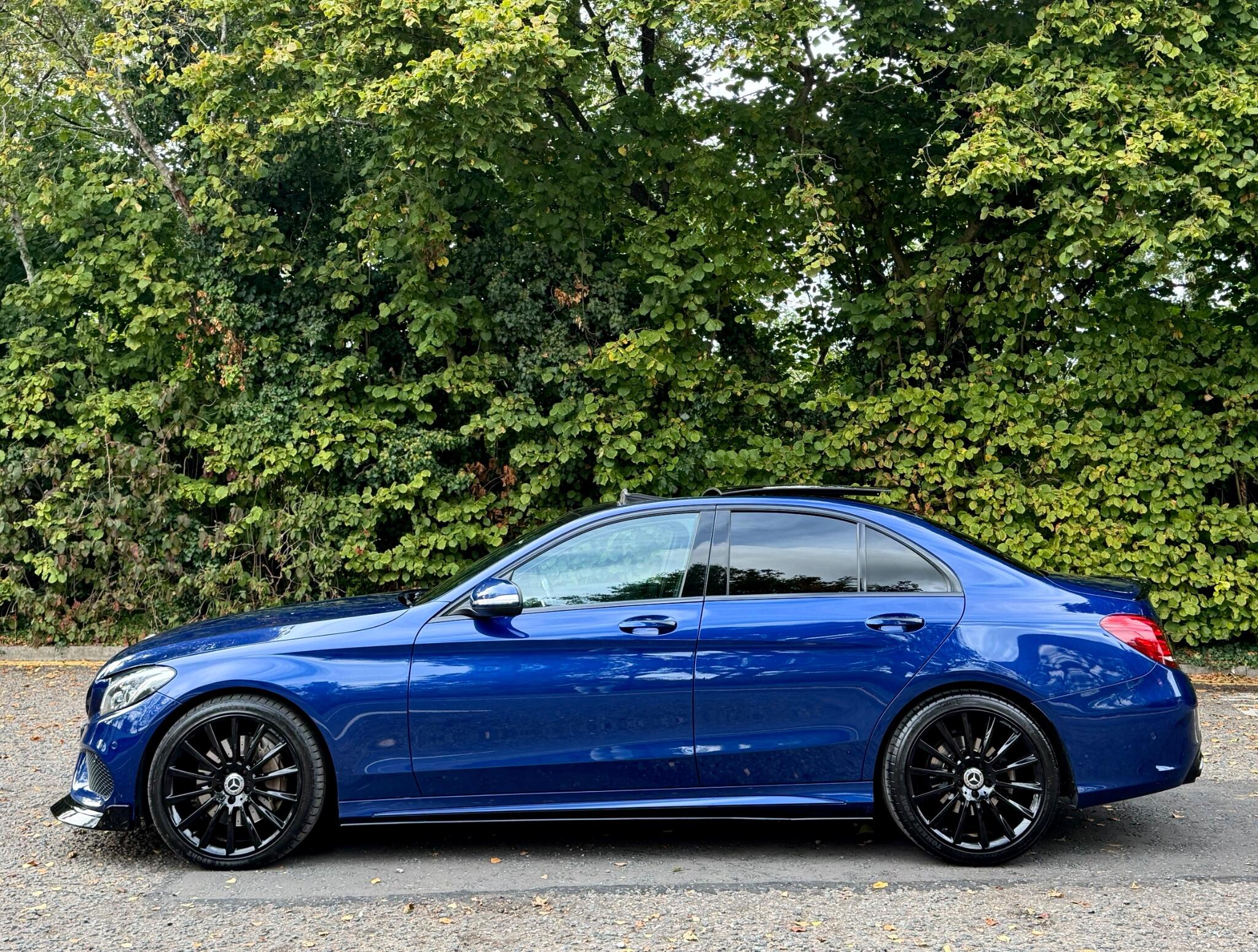 Mercedes-Benz C-Class view 19