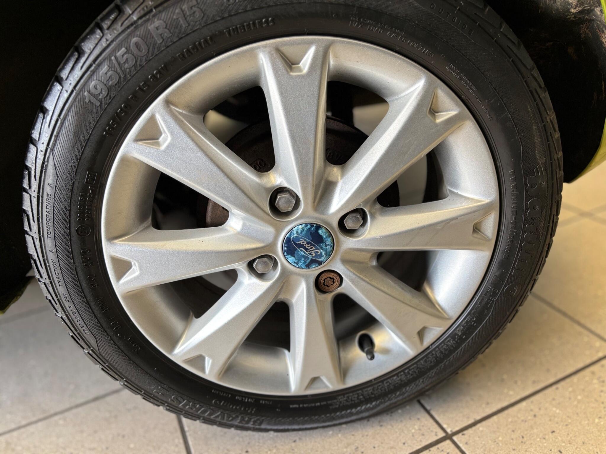 Ford Fiesta view 29