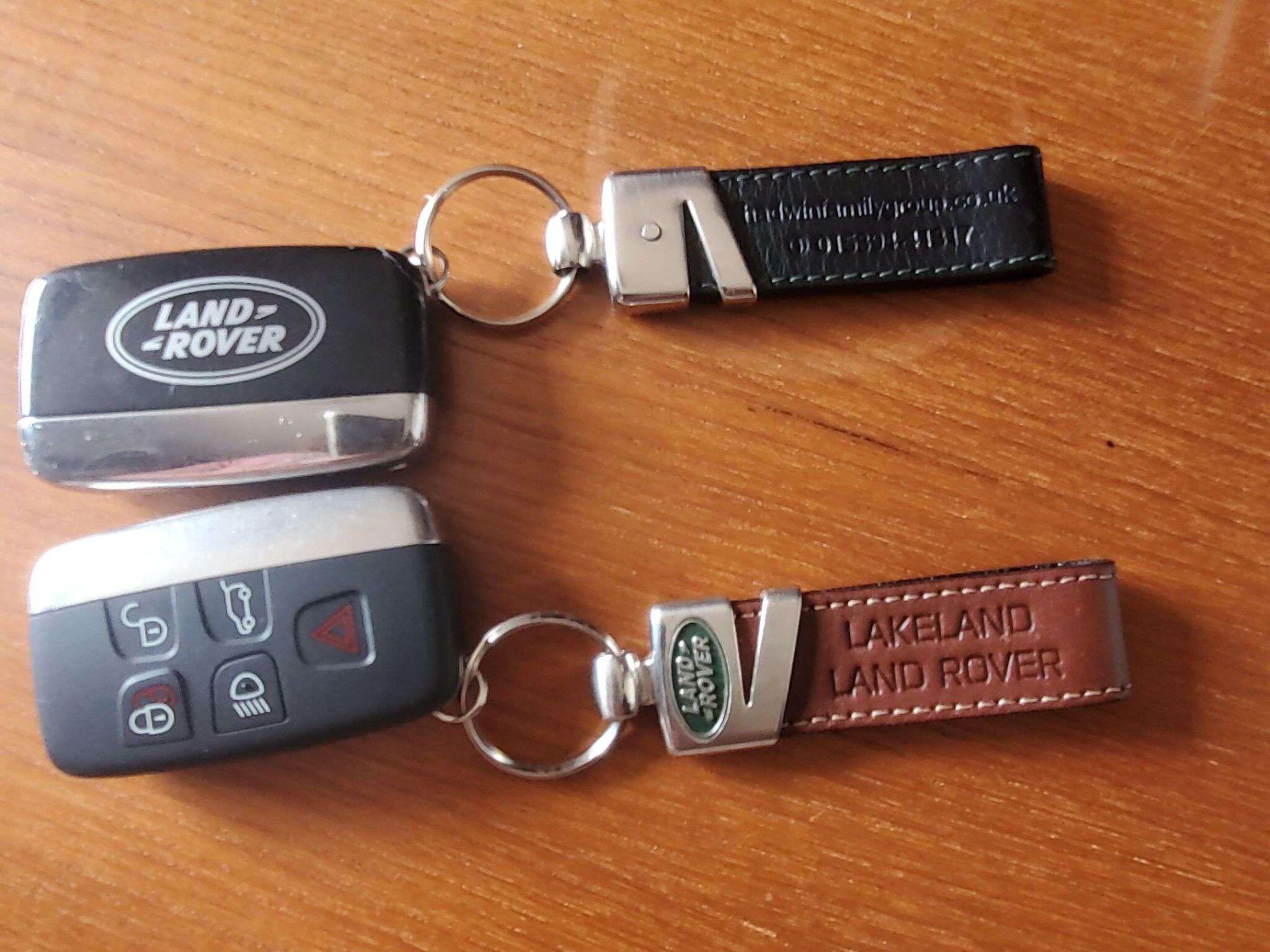 Land Rover Discovery Sport view 9