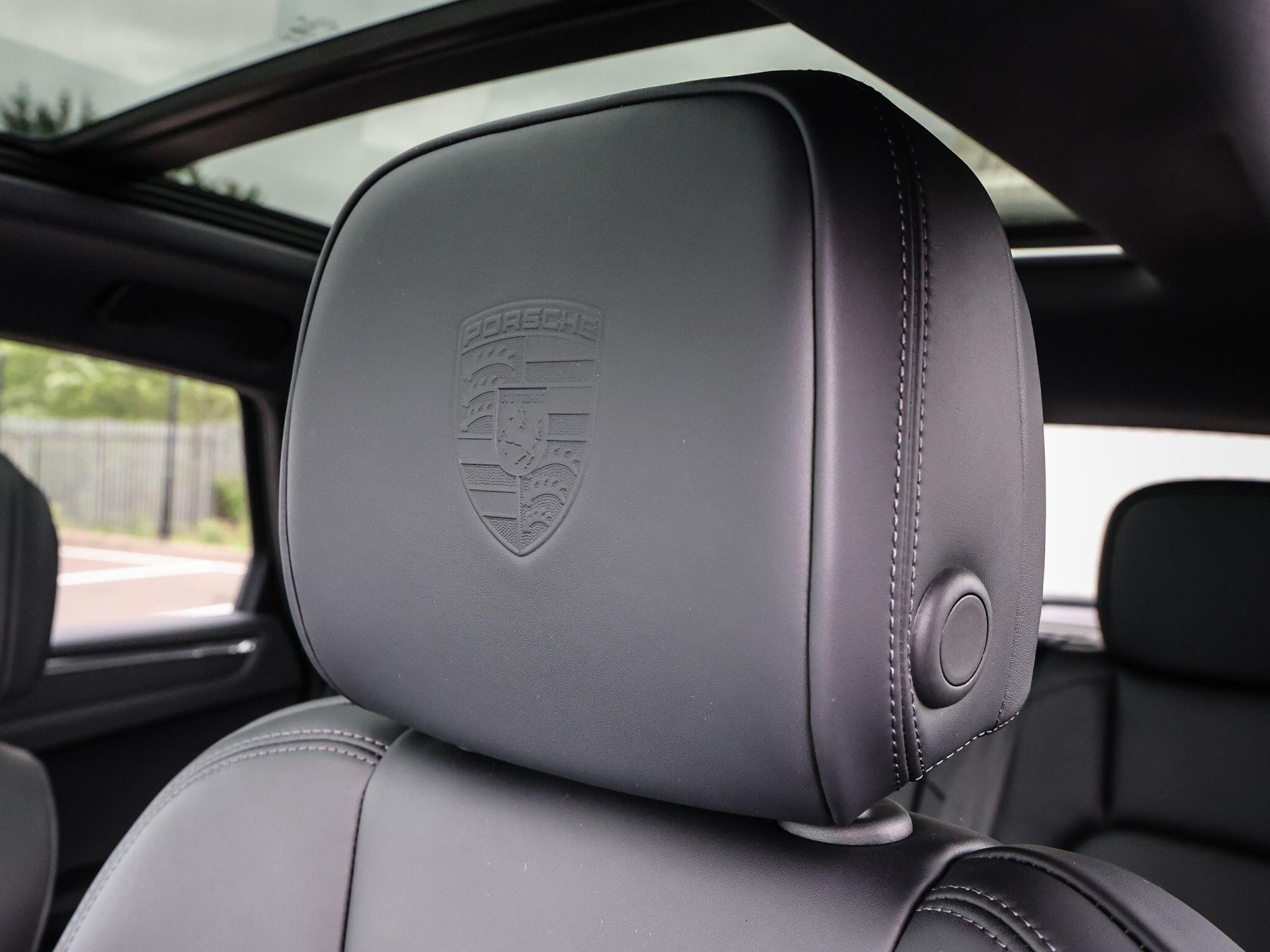 Porsche Macan view 47