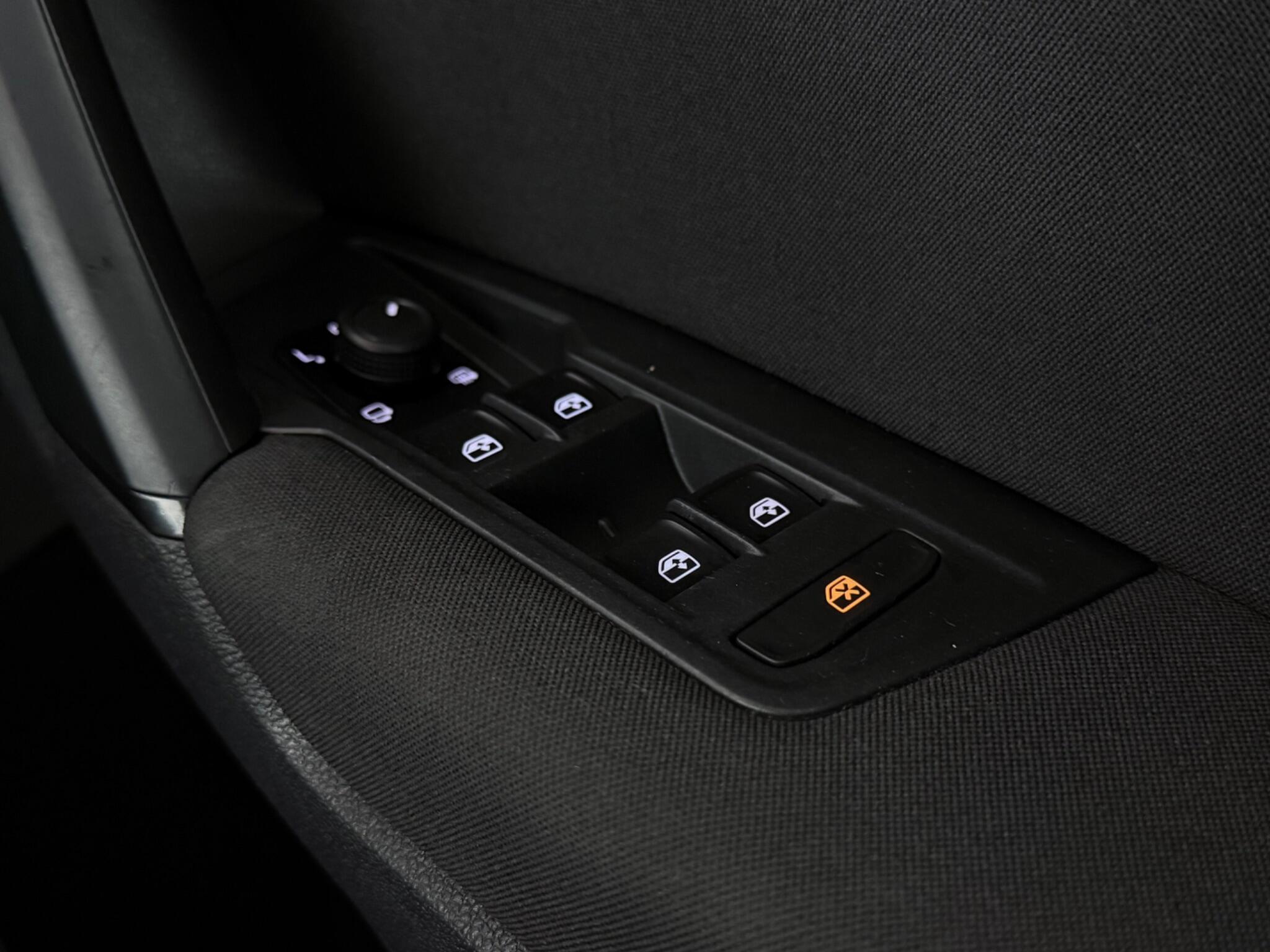 Volkswagen Tiguan view 15