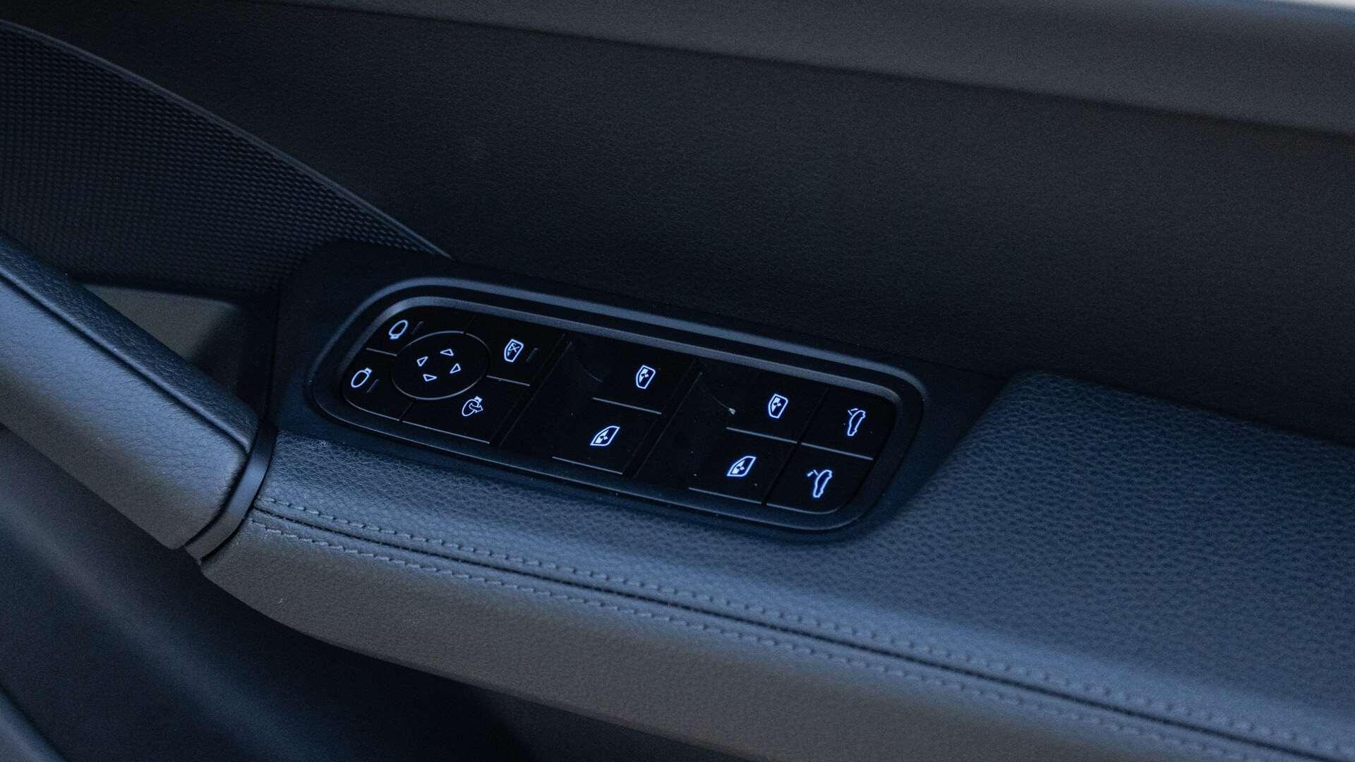 Porsche Cayenne view 27