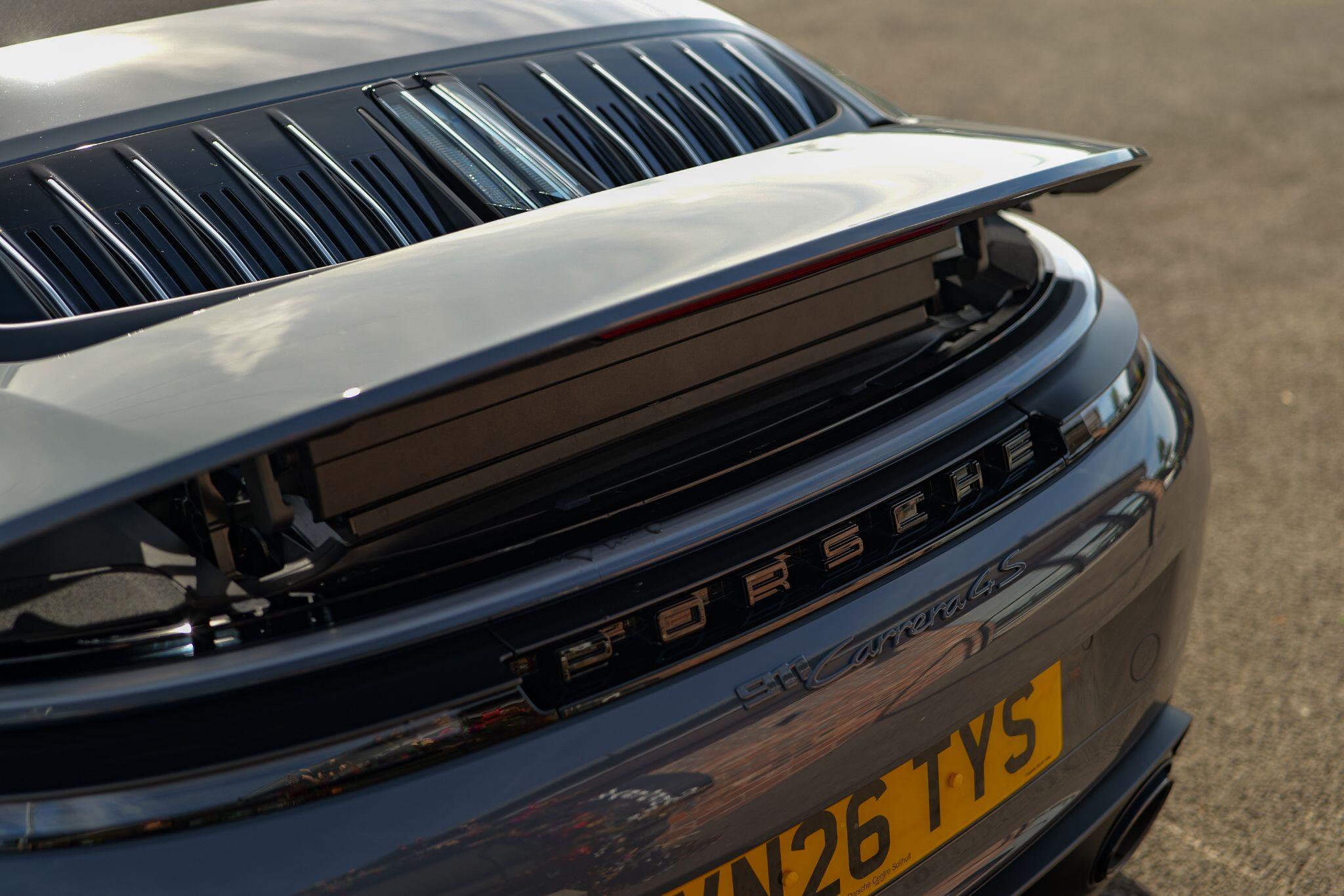 Porsche 911 view 14