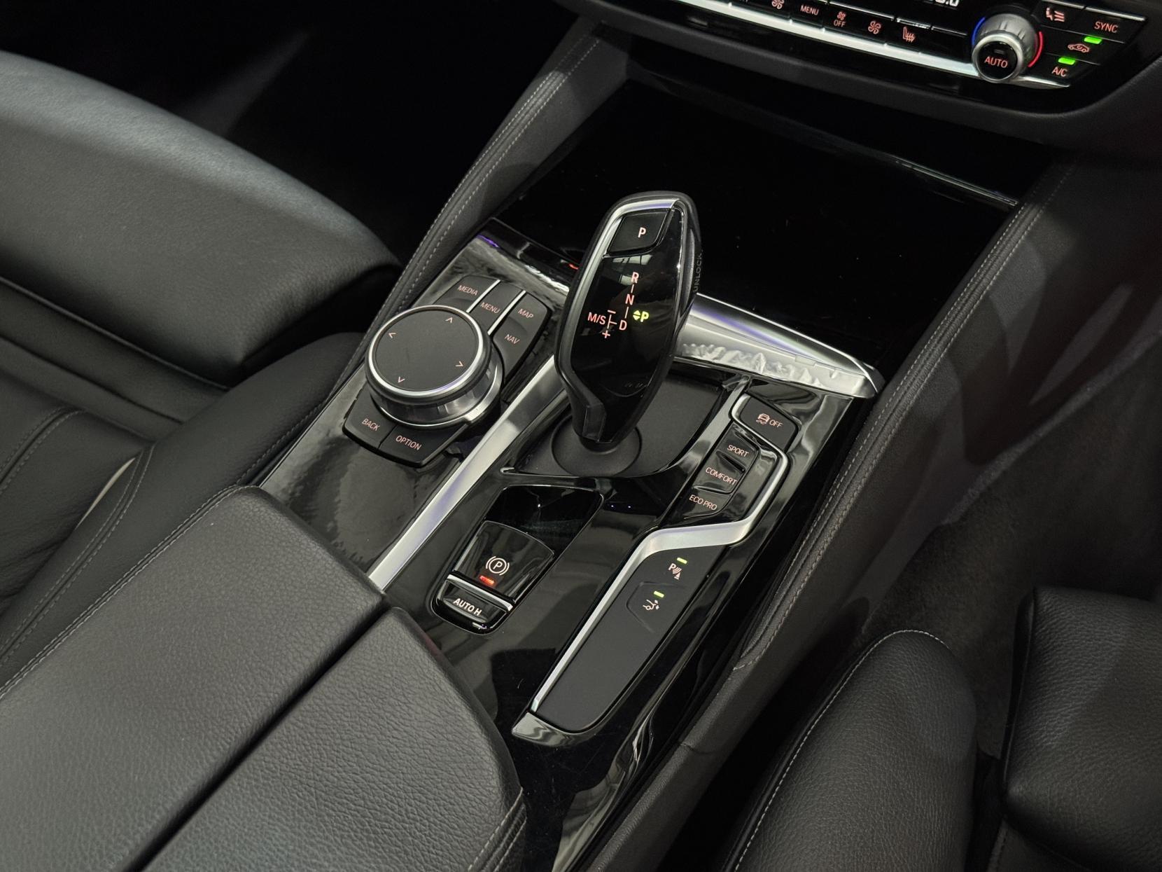 BMW 6 Series view 45