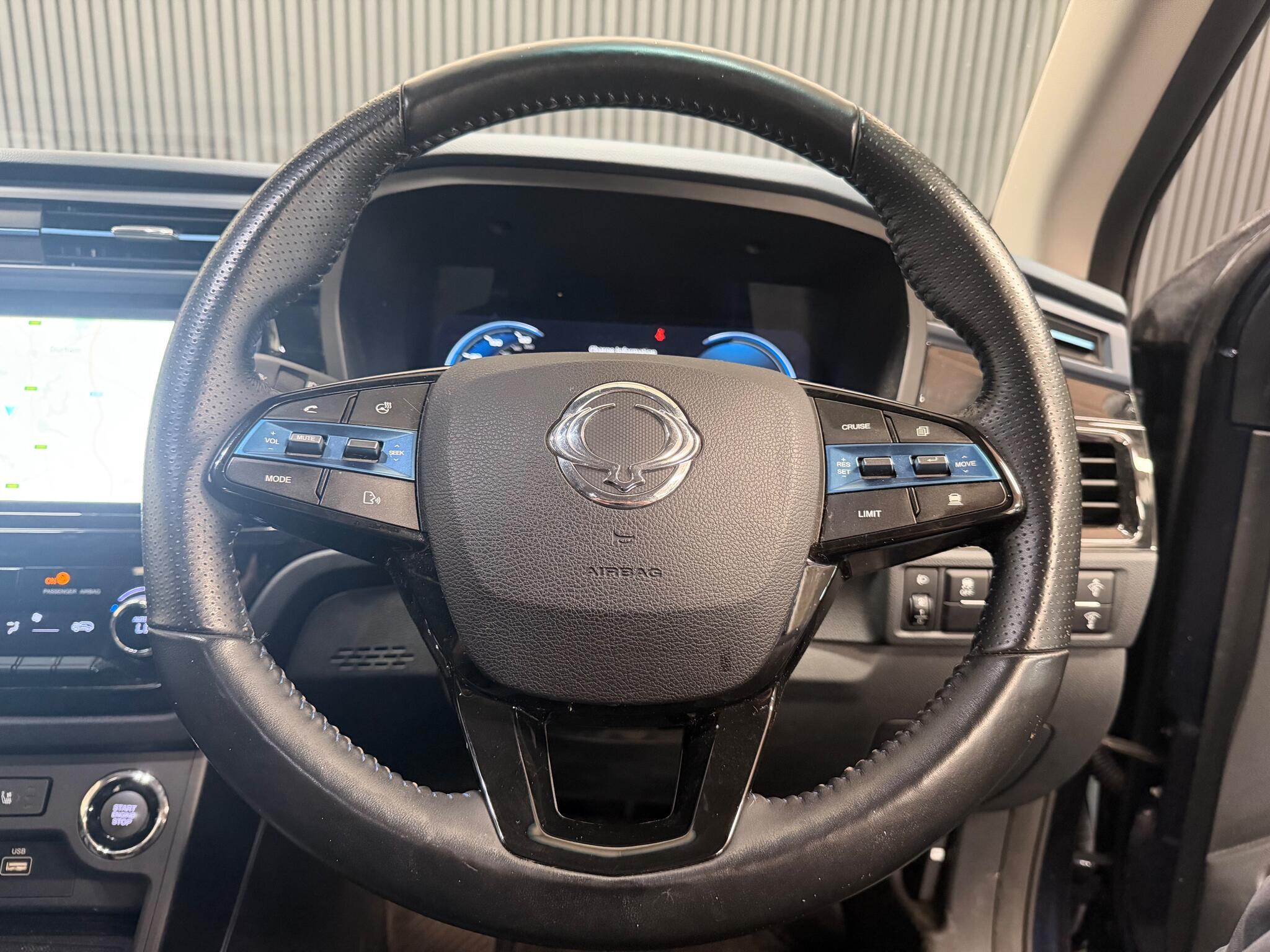 KGM Korando E-Motion view 28
