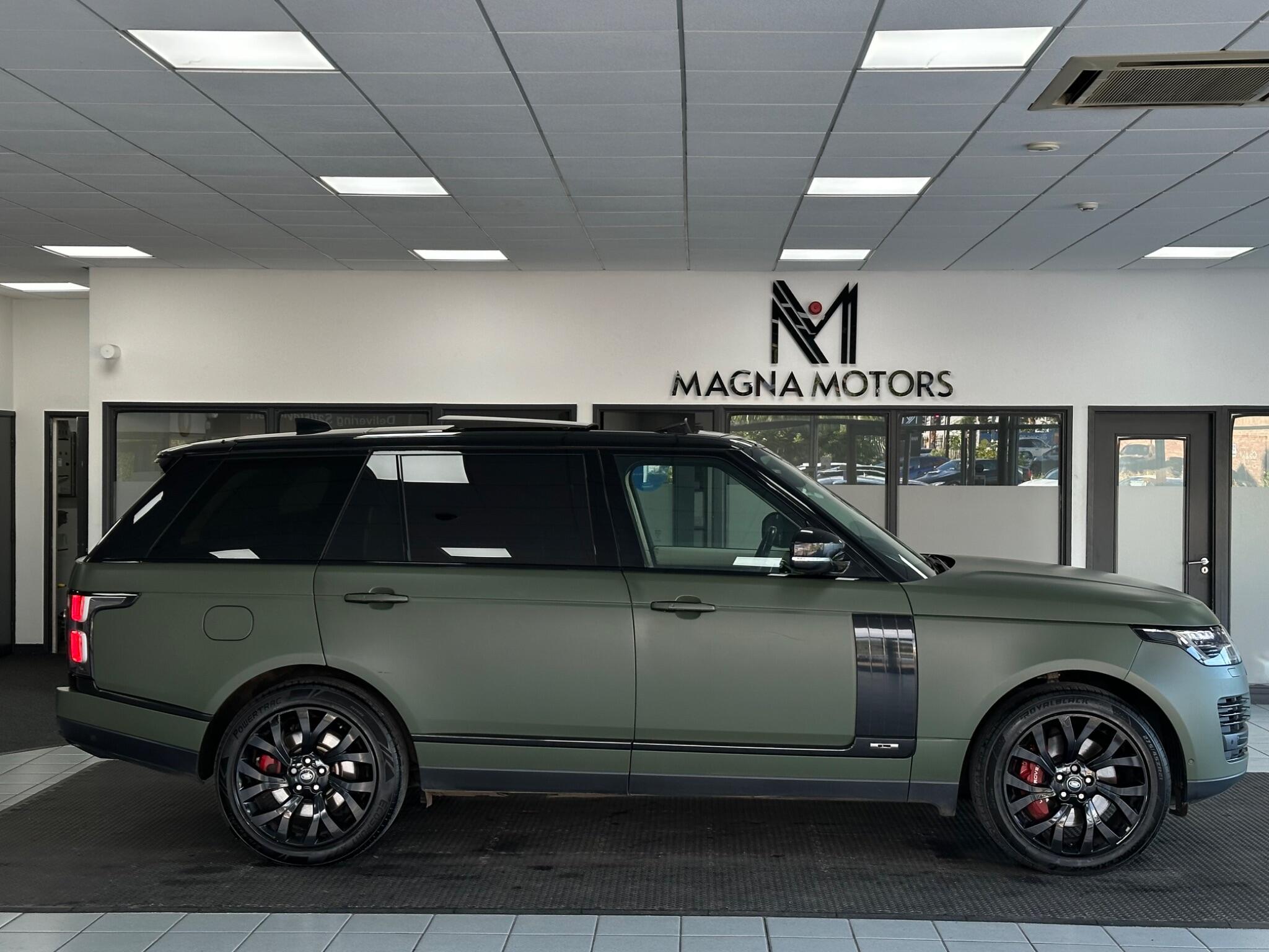 Land Rover Range Rover view 3
