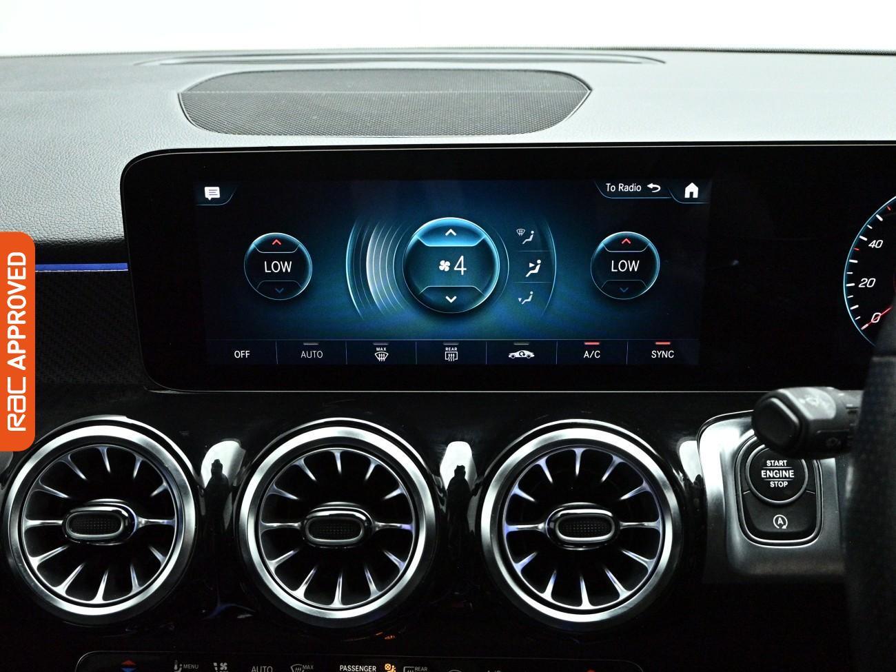 Mercedes-Benz GLB view 28