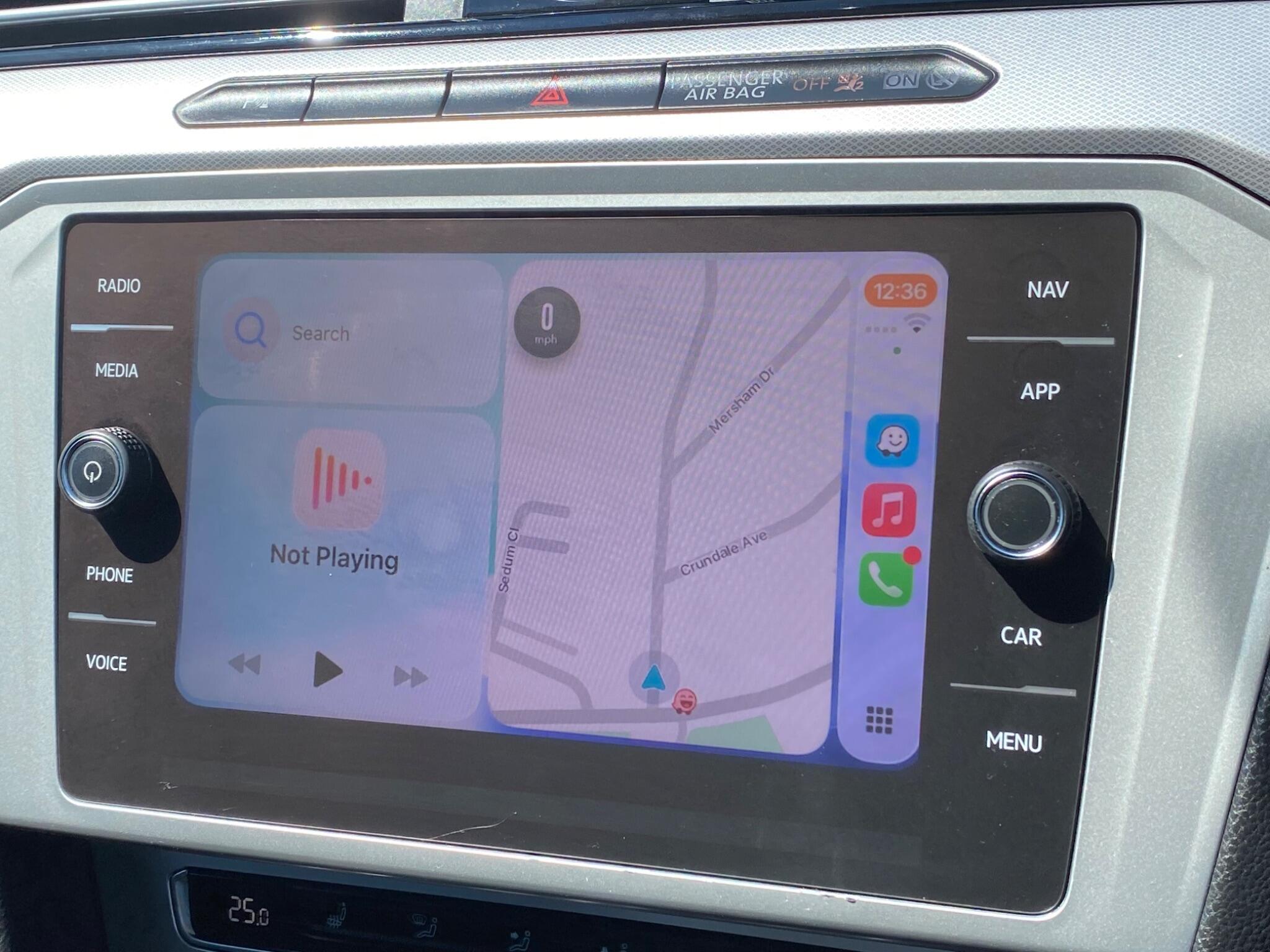 Volkswagen Passat view 21