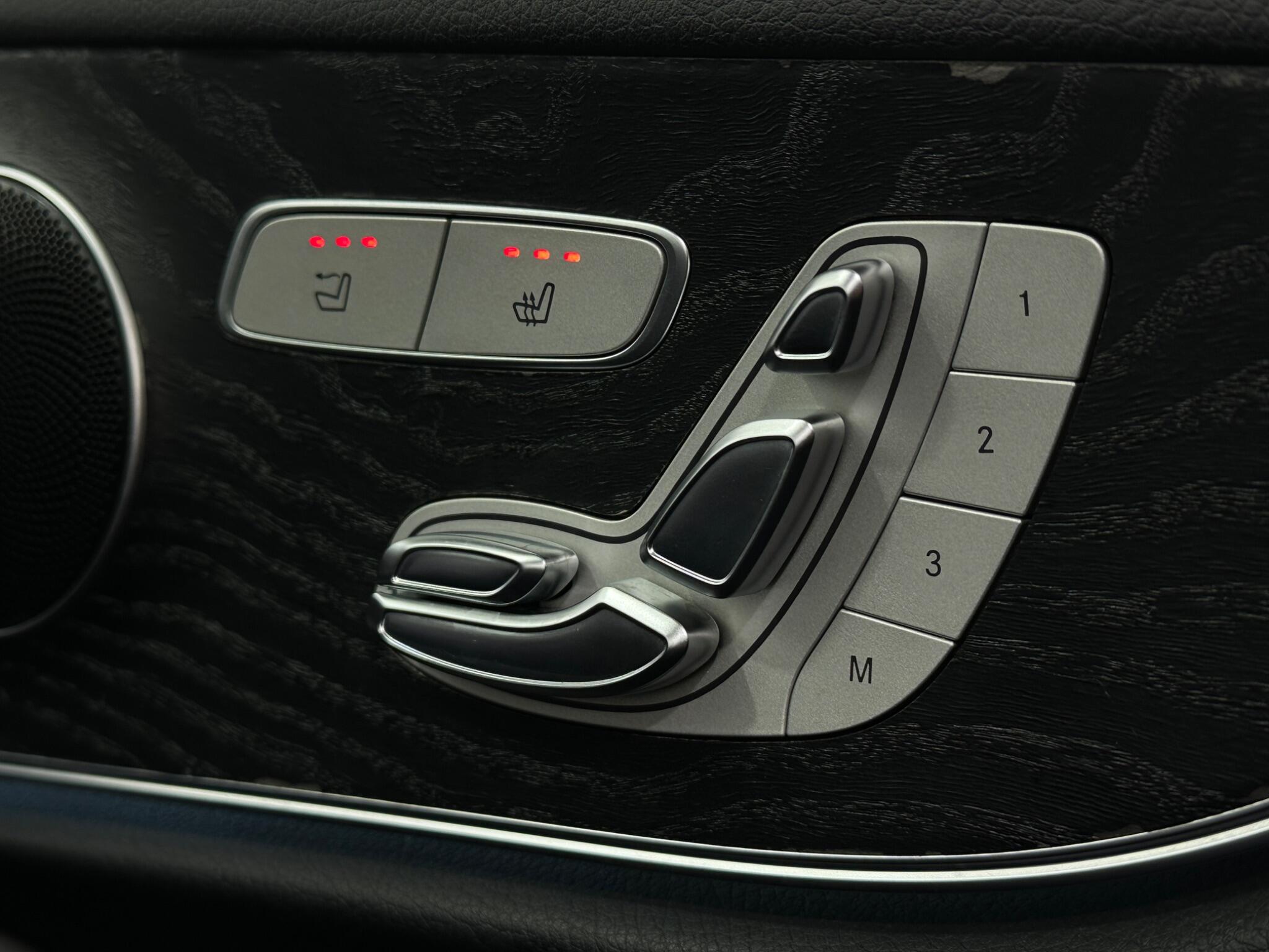 Mercedes-Benz E-Class view 18