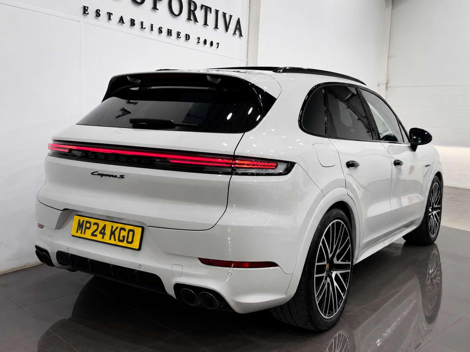 Porsche Cayenne view 4