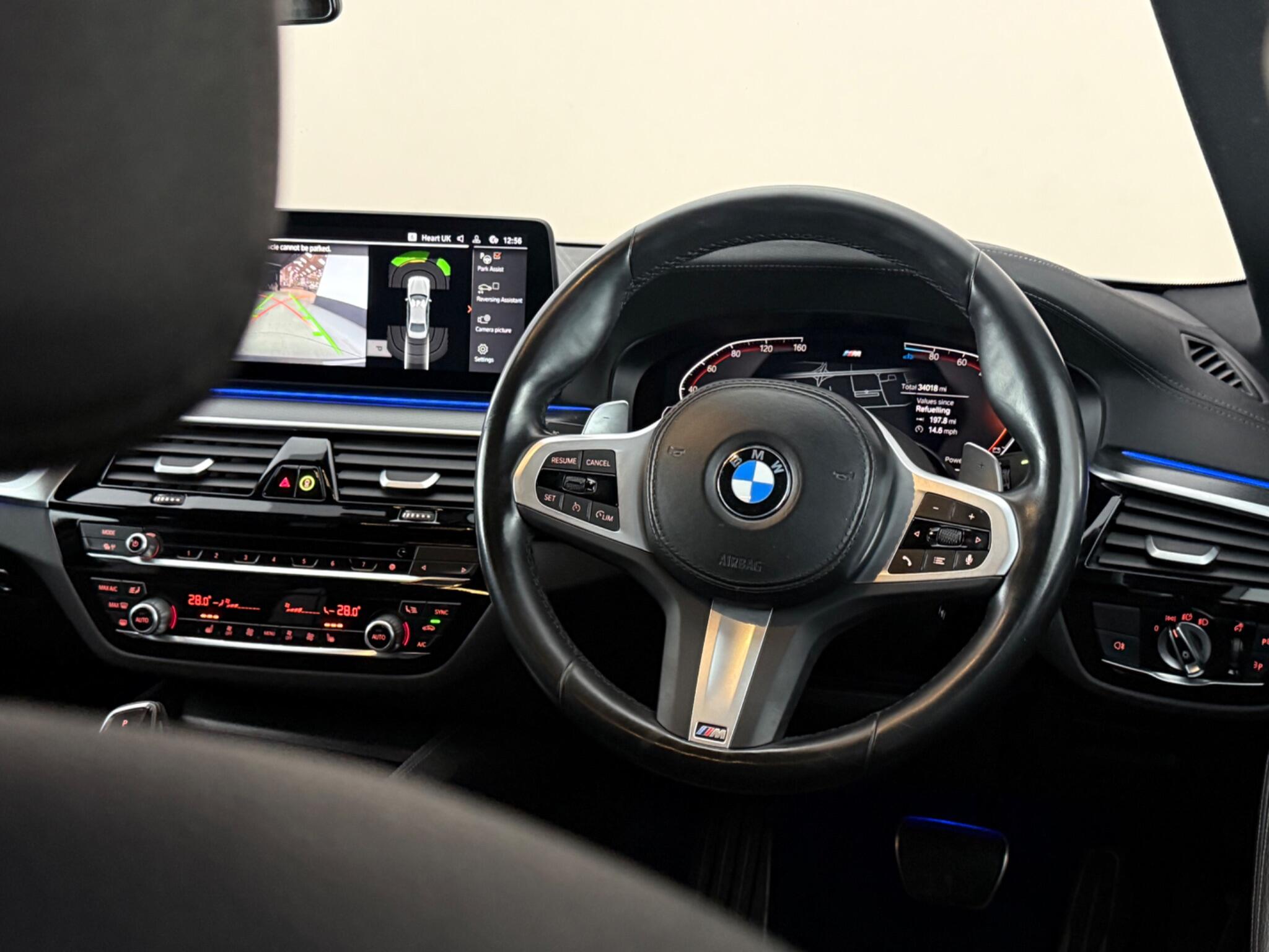 BMW 5 Series view 13