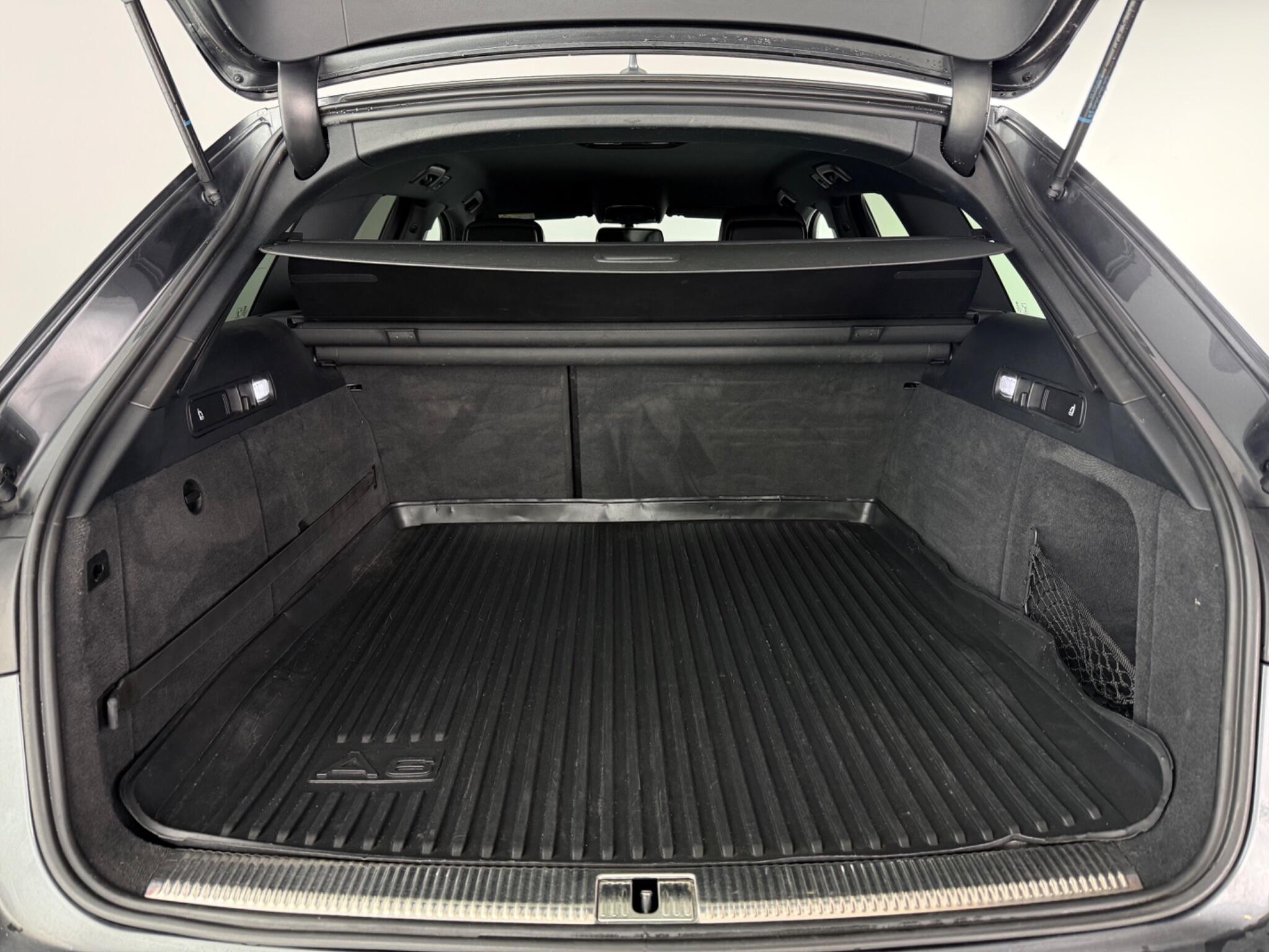 Audi A6 view 9